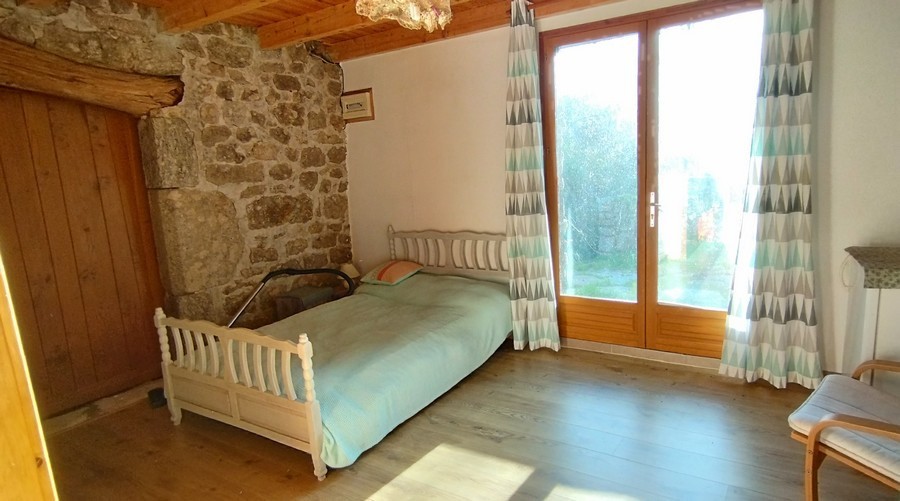 Grande maison avec gîte, piscine chauffée et vue panoramique. — photo 8