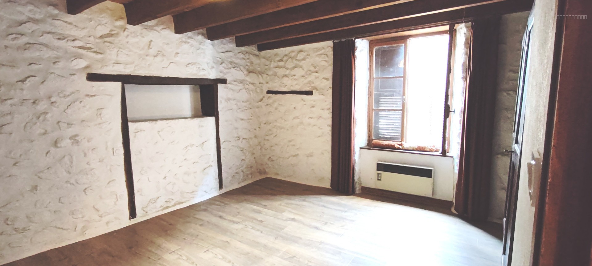 Maison de village rénovée - 07270 GILHOC SUR ORMEZE — photo 5