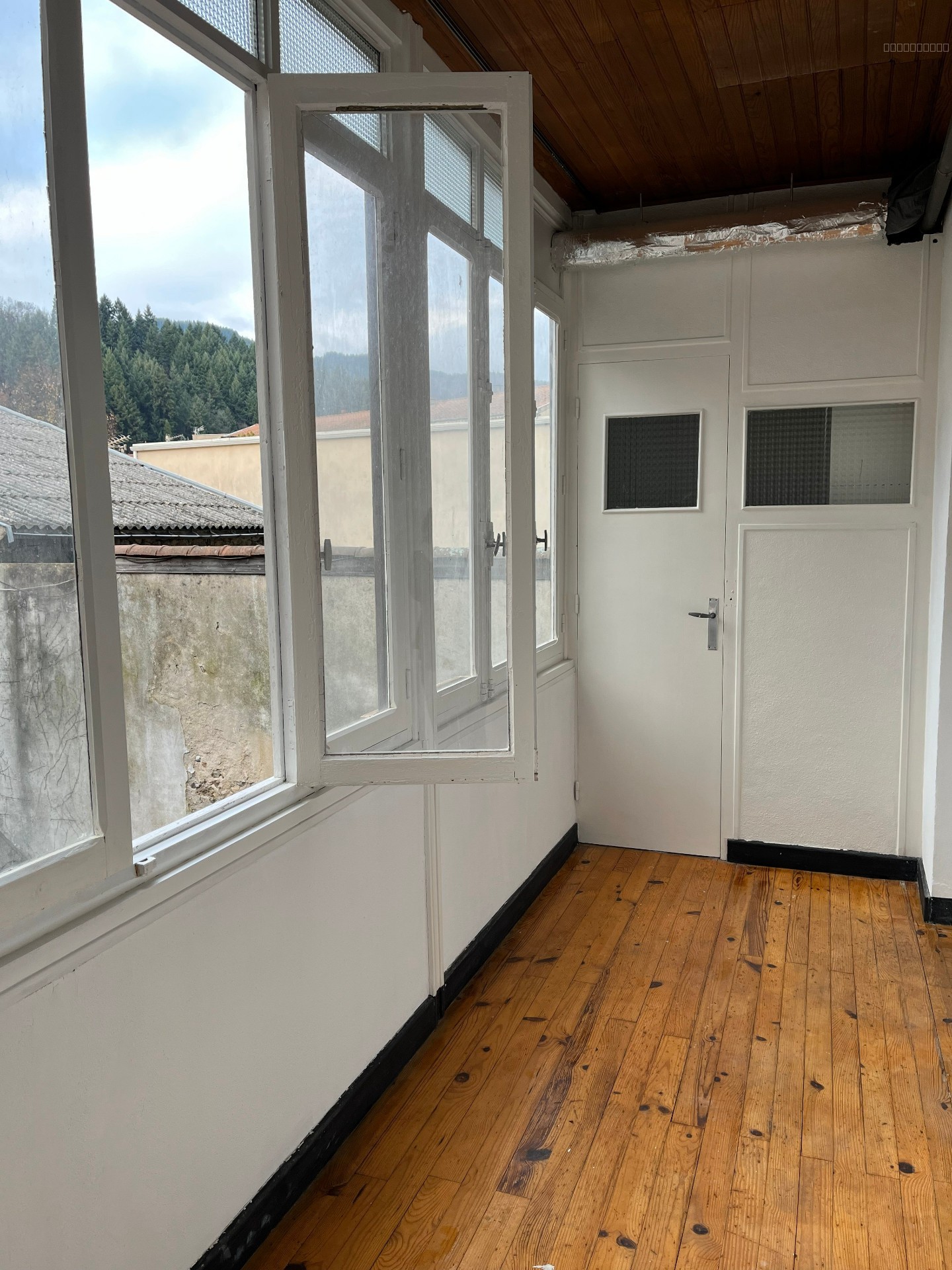 appartement Le cheylard — photo 13