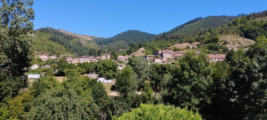 Villa sur terrain de 1300 m2 + autre terrain en partie constructible de 1300 m2 — photo 8