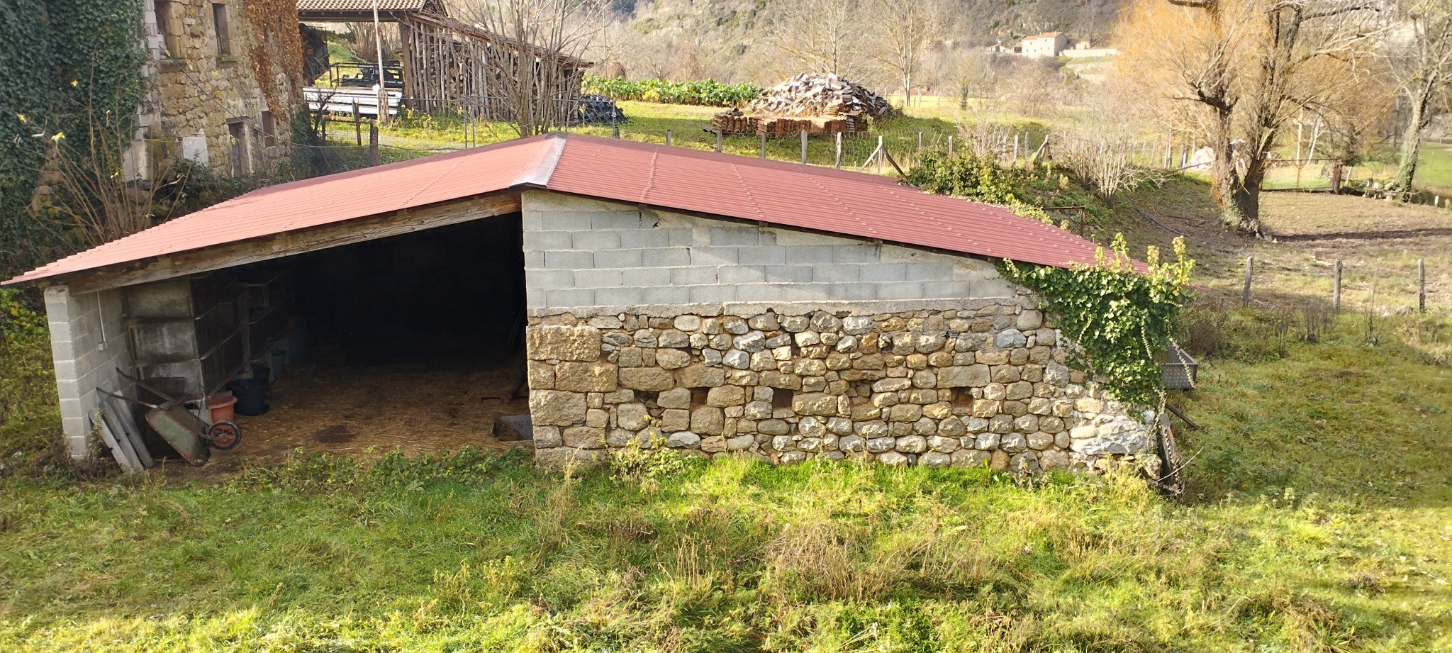 Maison pierres avec sous-sol complet sur 1 ha — photo 17