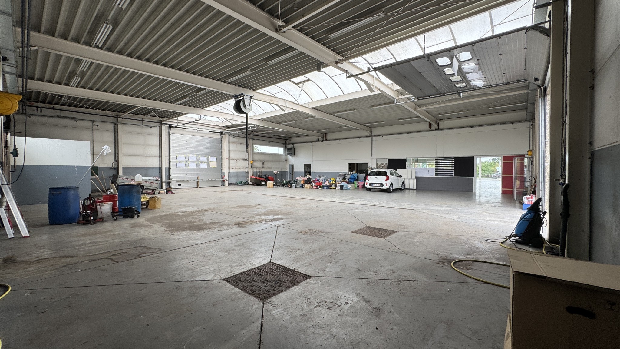 Locaux Garage automobile aux normes d'activité, 3 Frontières GD Luxembourg, France, Belgique — photo 18