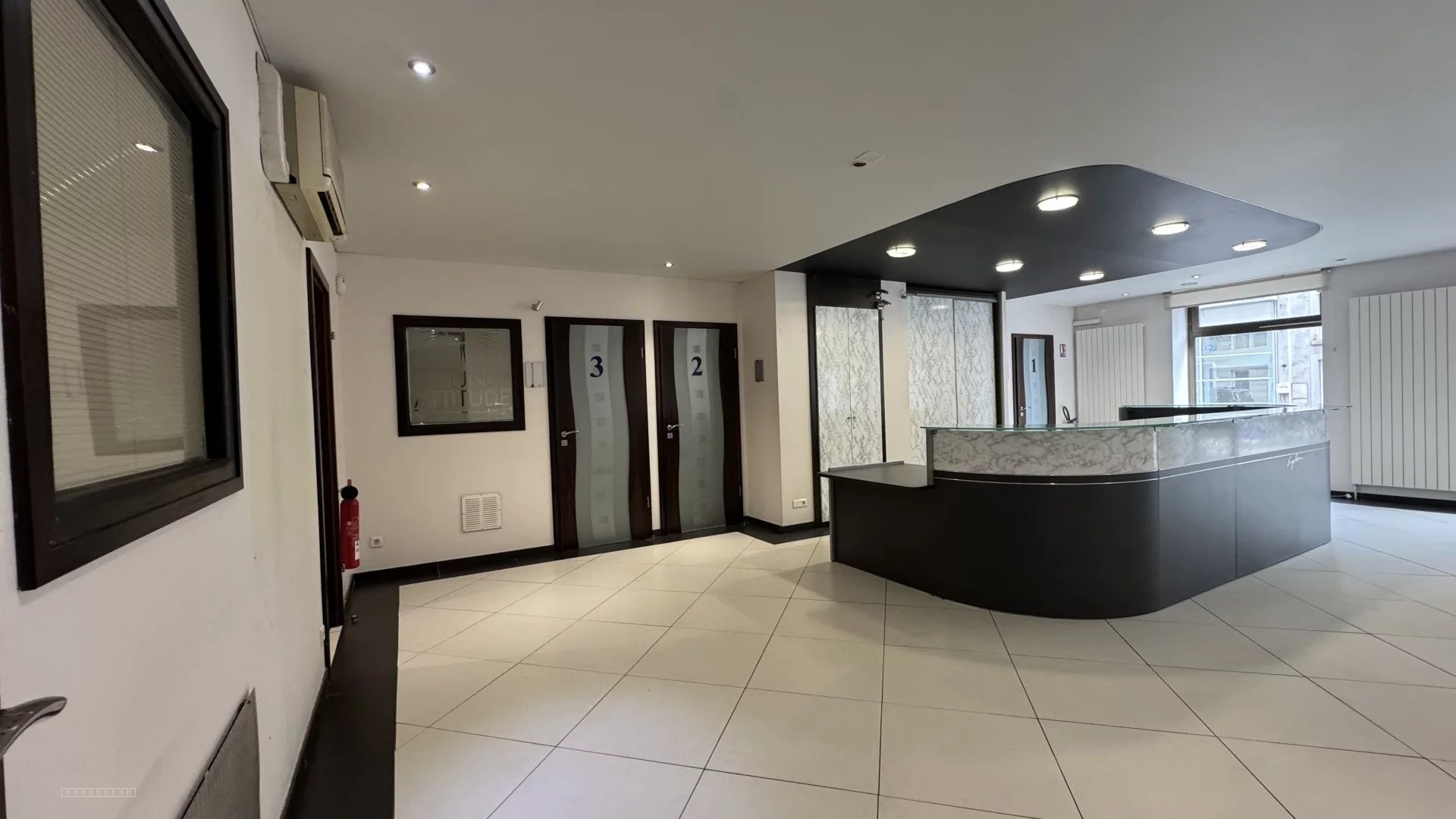 longwy-haut, grand local commercial, centre ville, proche stationnement, commodités — photo 10