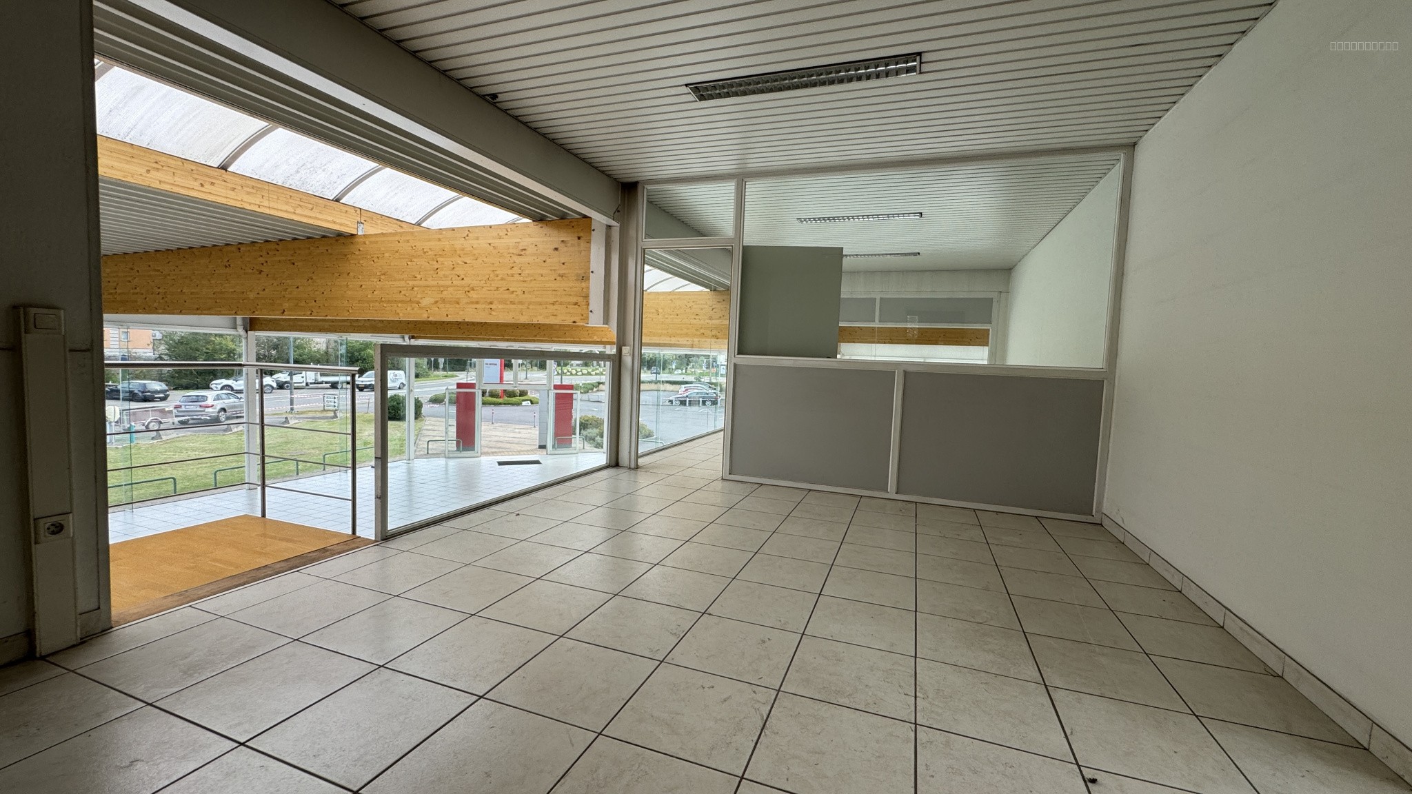 Locaux Garage automobile aux normes d'activité, 3 Frontières GD Luxembourg, France, Belgique — photo 17