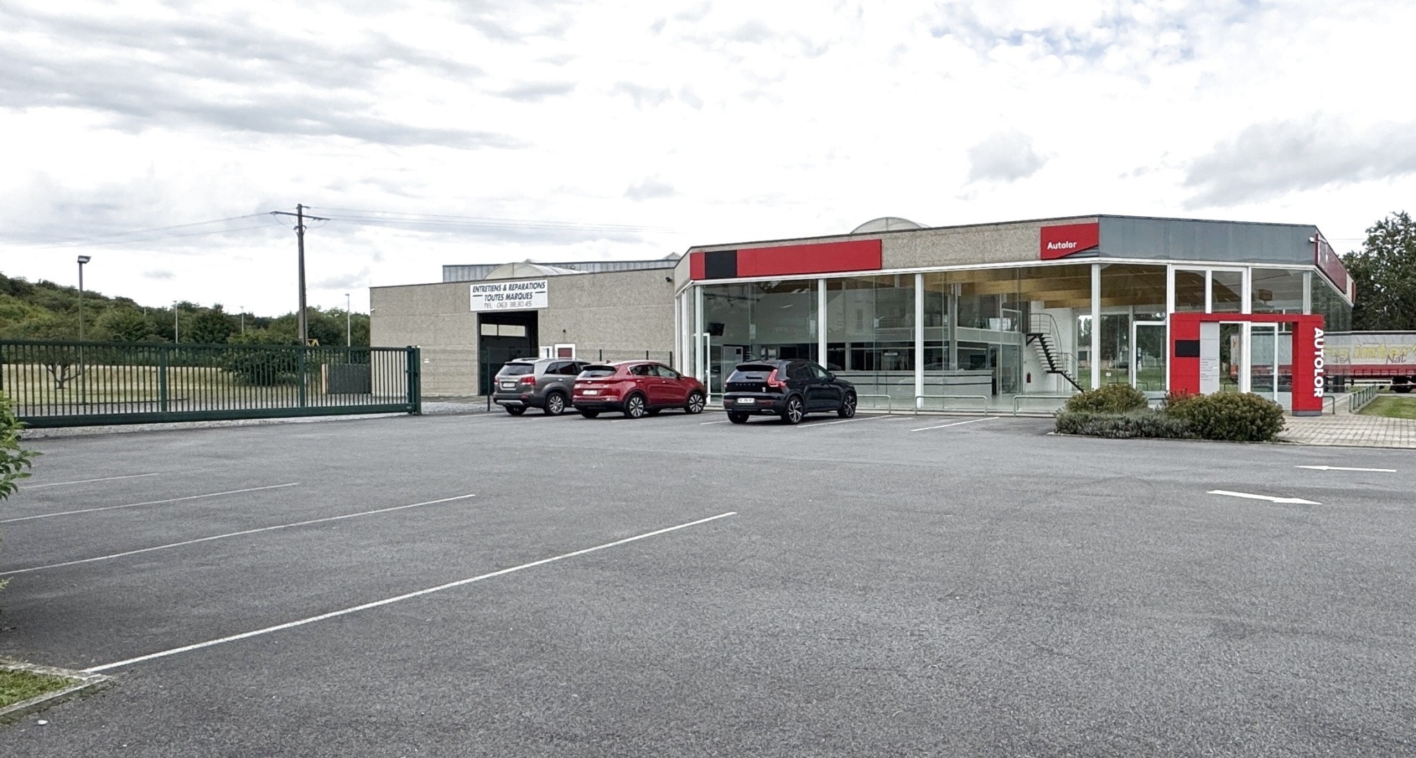 Locaux Garage automobile aux normes d'activité, 3 Frontières GD Luxembourg, France, Belgique — photo 3