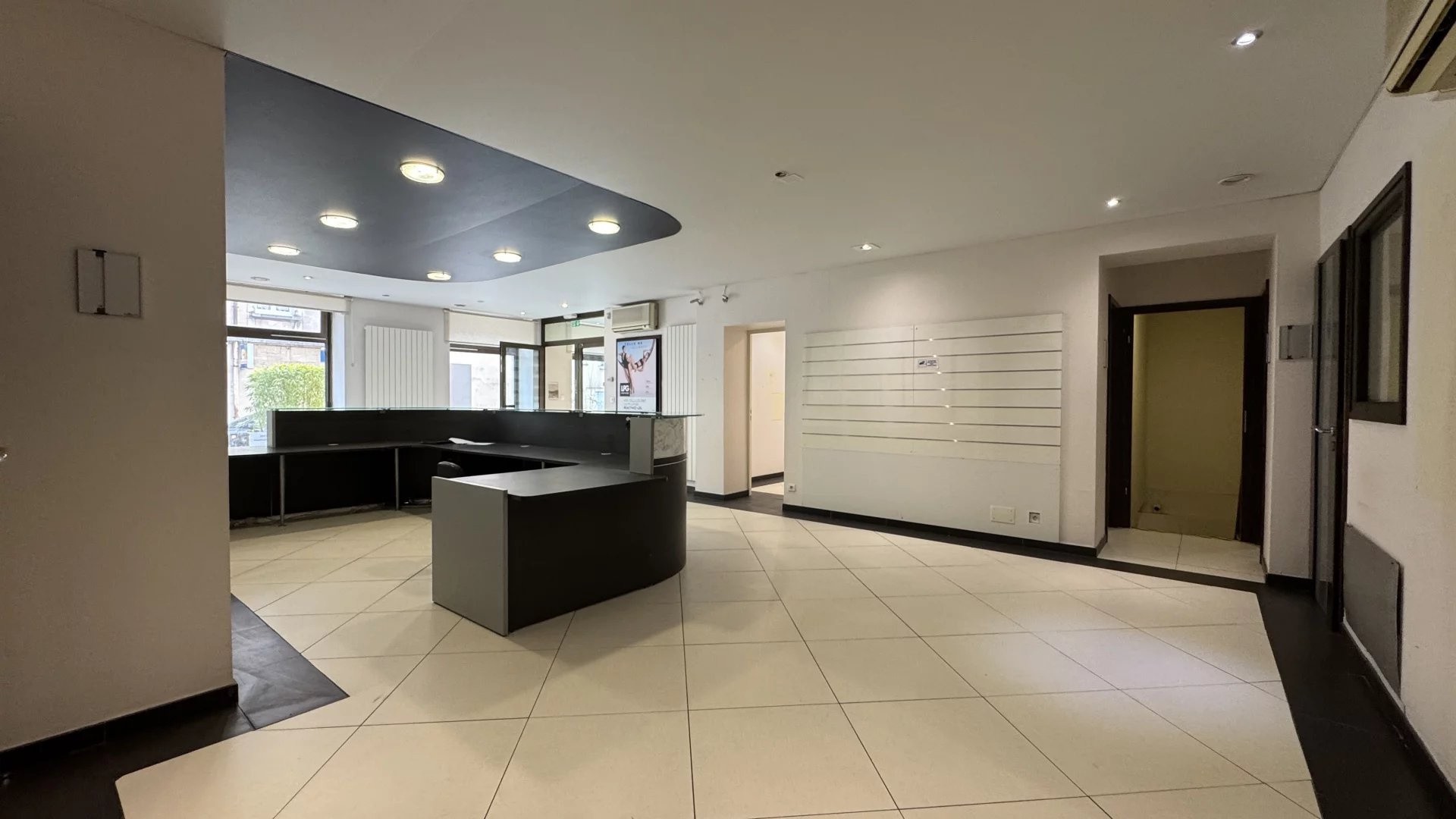 longwy-haut, grand local commercial, centre ville, proche stationnement, commodités — photo 12