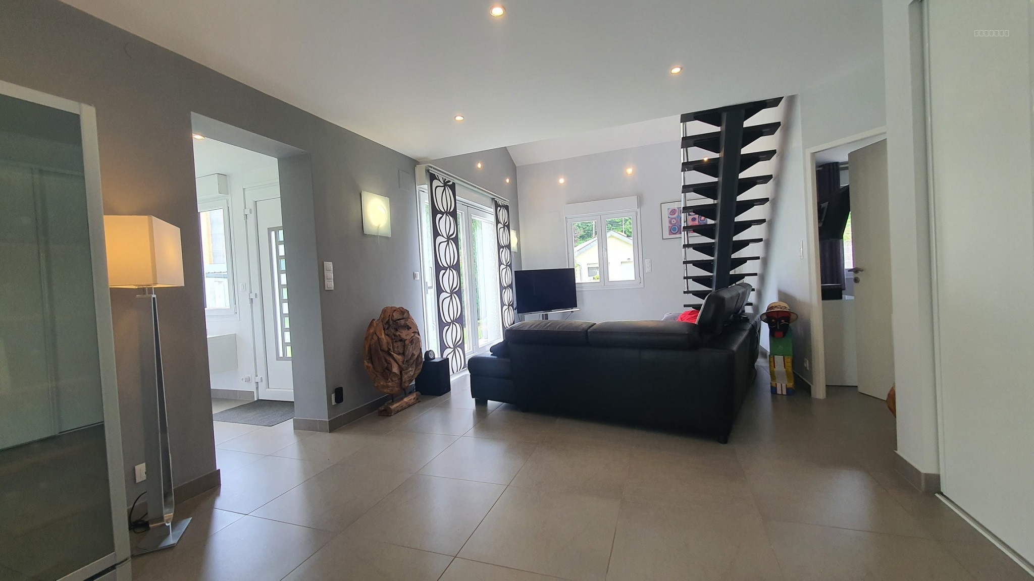 Maison F4 à JONZAC (17) sur 1200m2  Jardin+ Garage — photo 9