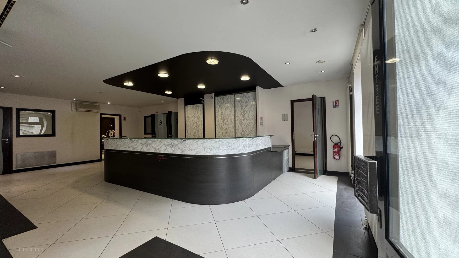 longwy-haut, grand local commercial, centre ville, proche stationnement, commodités — photo 8