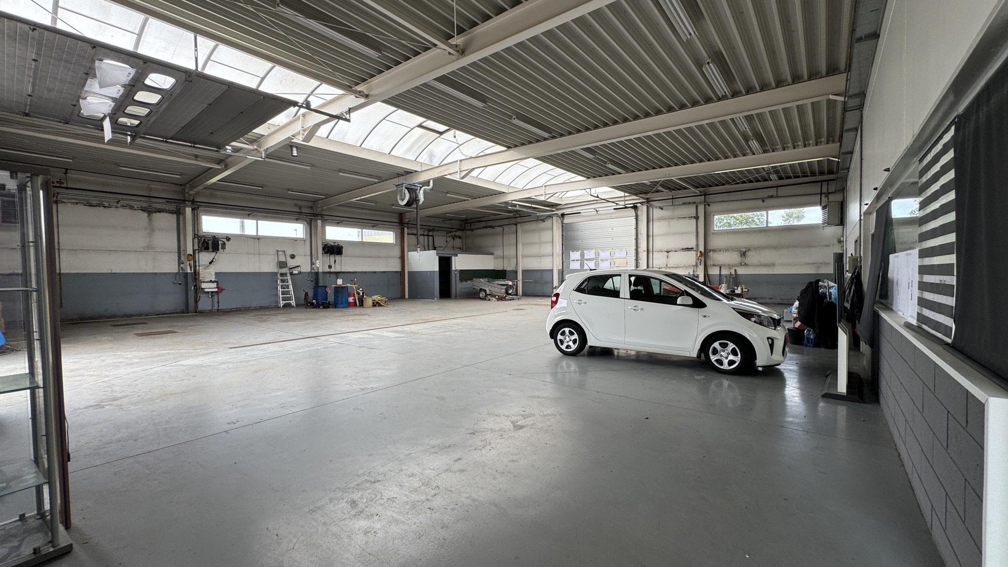 Locaux Garage automobile aux normes d'activité, 3 Frontières GD Luxembourg, France, Belgique — photo 20