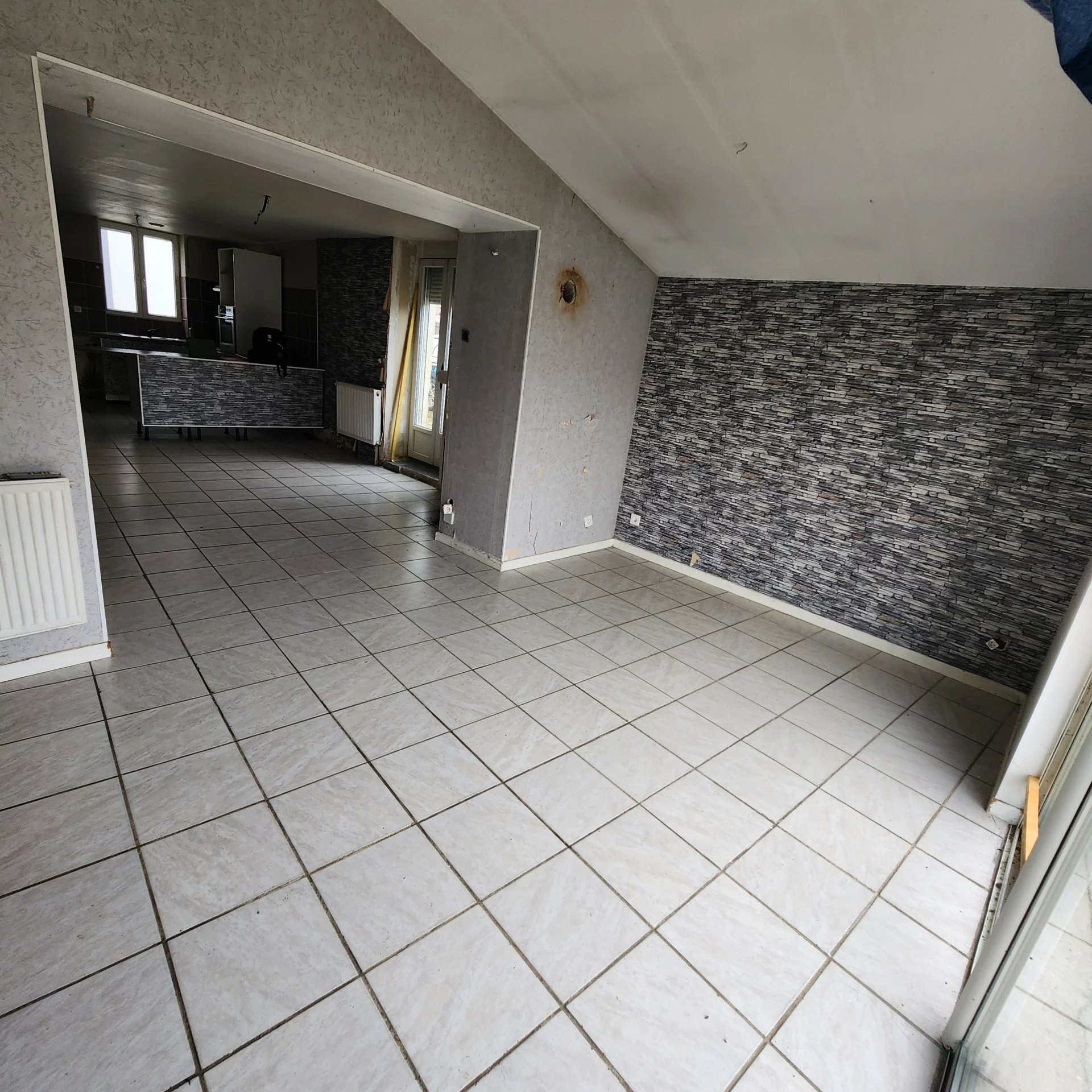 À 35' de la frontière Luxembourgeoise, sur la commune de PILLON. Maison individuelle,à rénover, de +/- 106m2 s — photo 4
