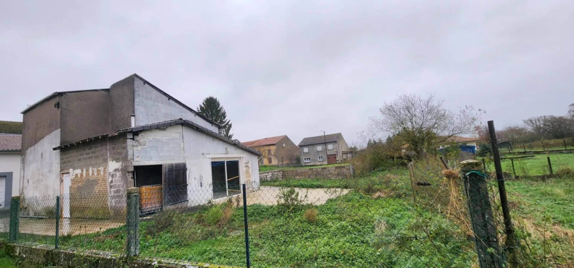 À 35' de la frontière Luxembourgeoise, sur la commune de PILLON. Maison individuelle,à rénover, de +/- 106m2 s — photo 7