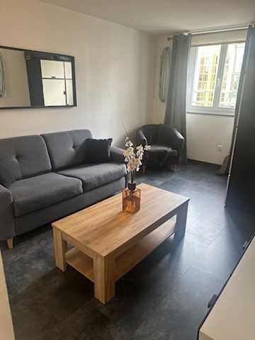Livry-Gargan, immeuble avec local commercial de 204 m2 et 7 appartements — photo 12