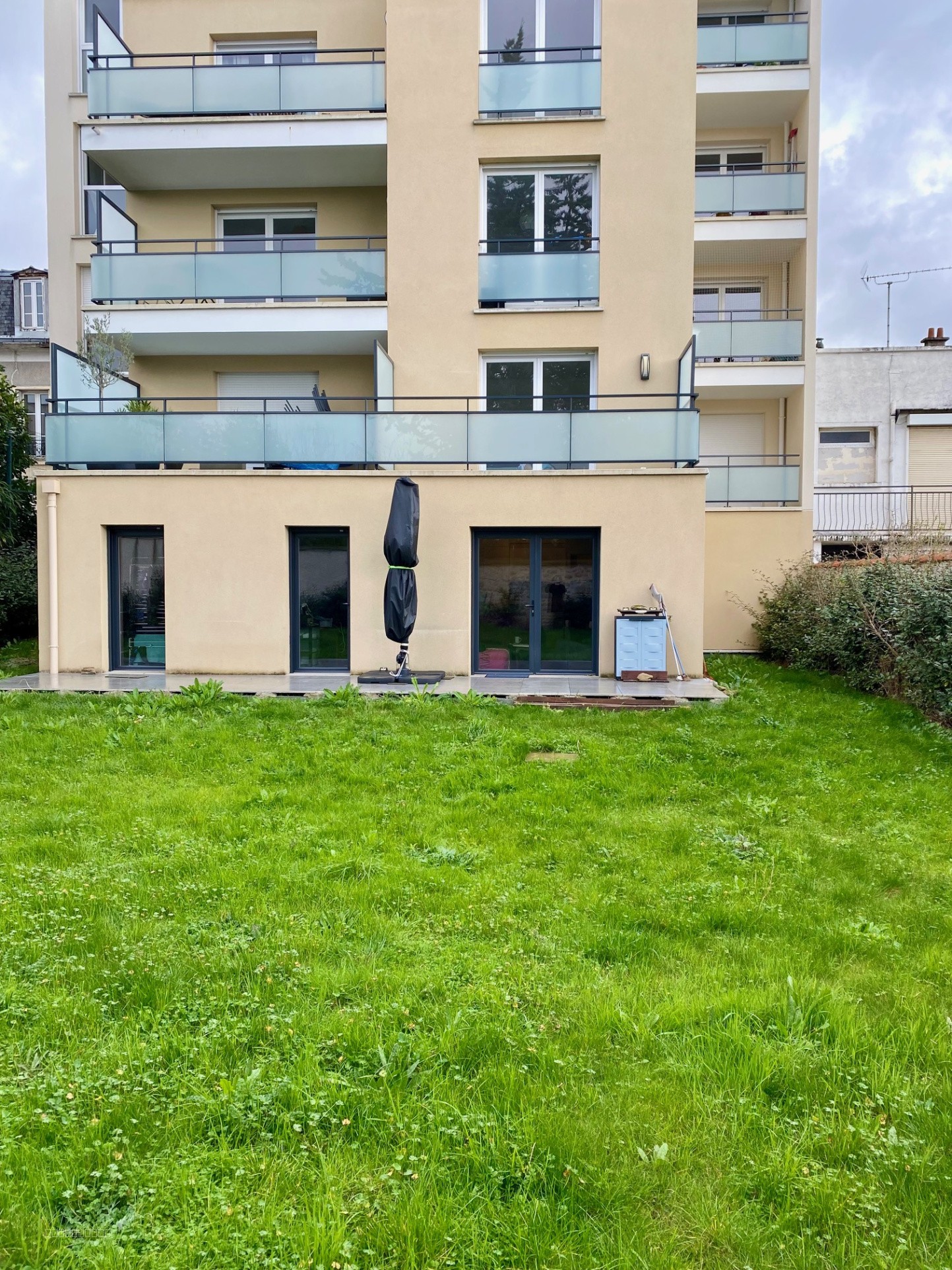Appartement en RDC de 3 pièces 169 Avenue du Général de Gaulle 94170 LE PERREUX SUR MARNE — photo 2