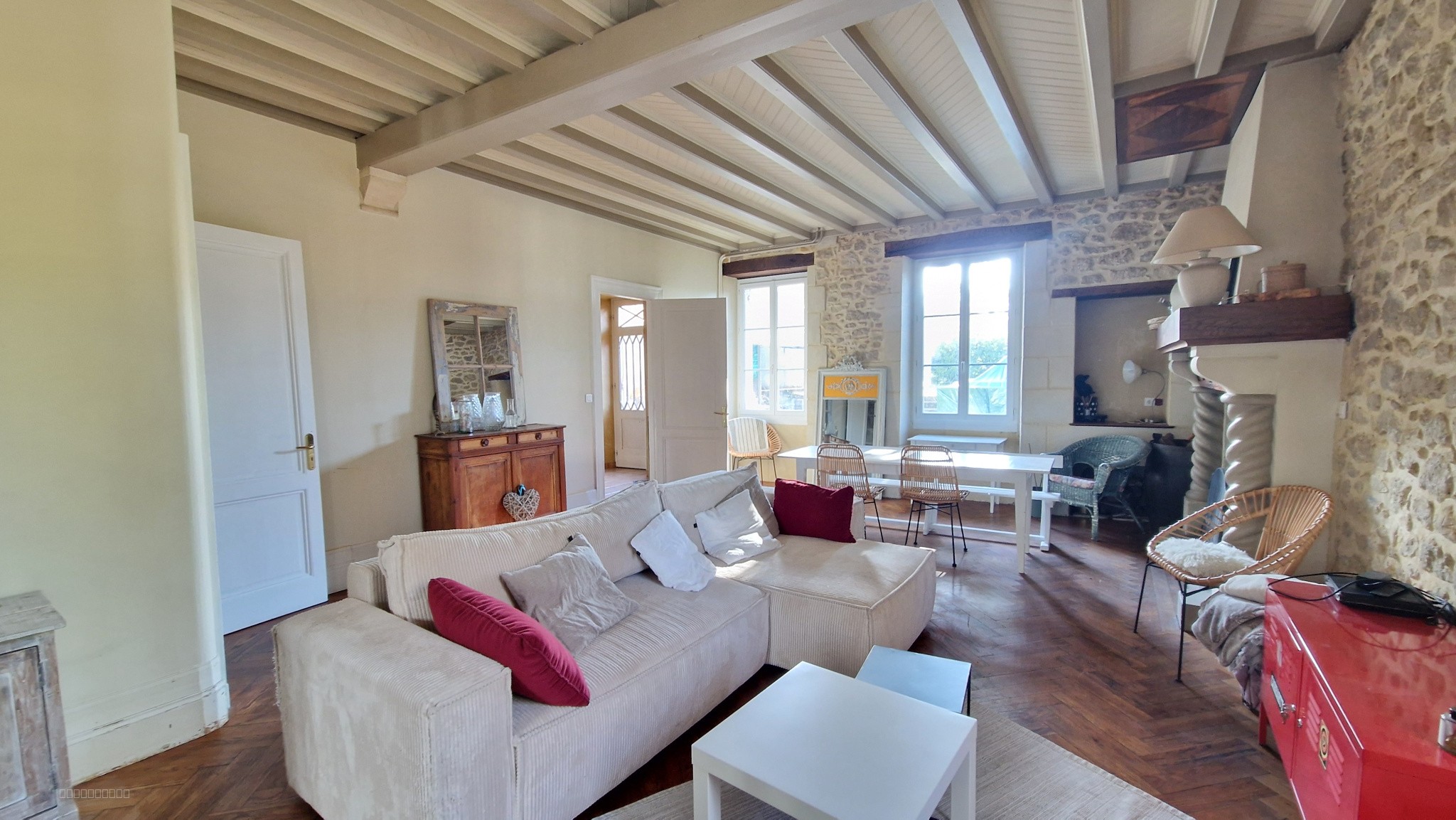 ENSEMBLE IMMOBILIER: MAISON DE MAÎTRE + MAISON T3 + DÉPENDANCE DE 110 M2 — photo 2