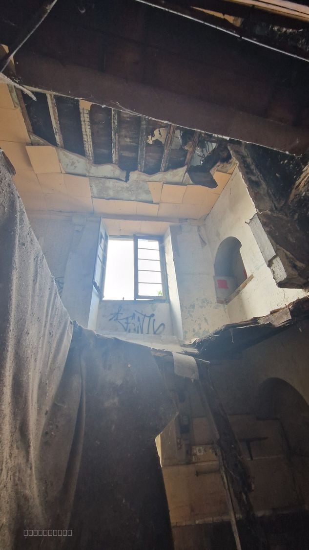 COEUR HISTORIQUE DE ST MACAIRE - MAISON À RÉNOVER — photo 4