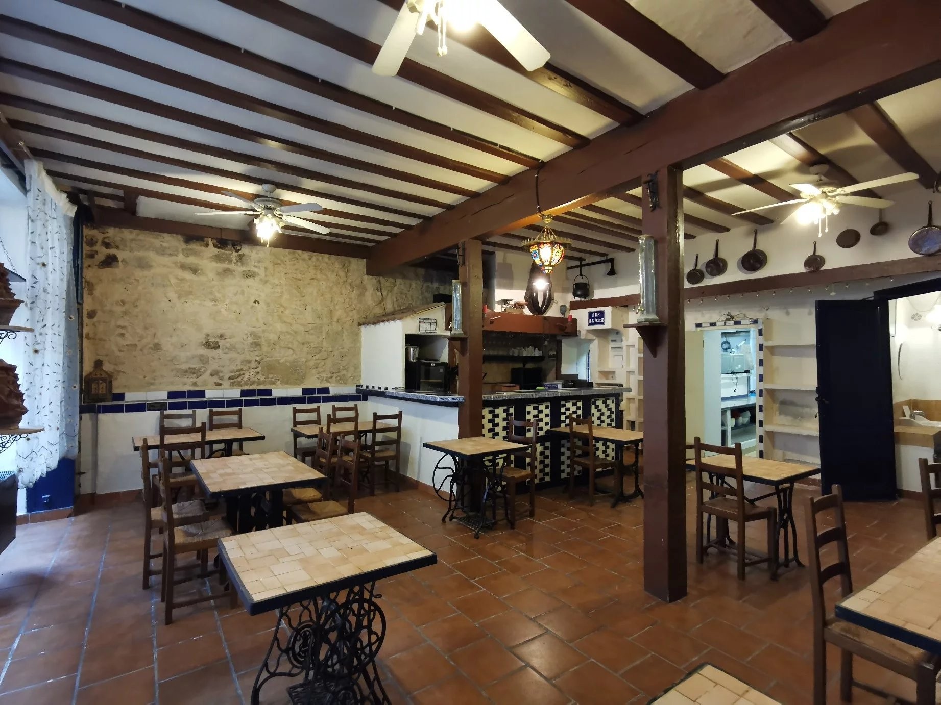 CENTRE DE SAINT MACAIRE - LOCAL PROFESSIONNEL AVEC HABITATION — photo 3