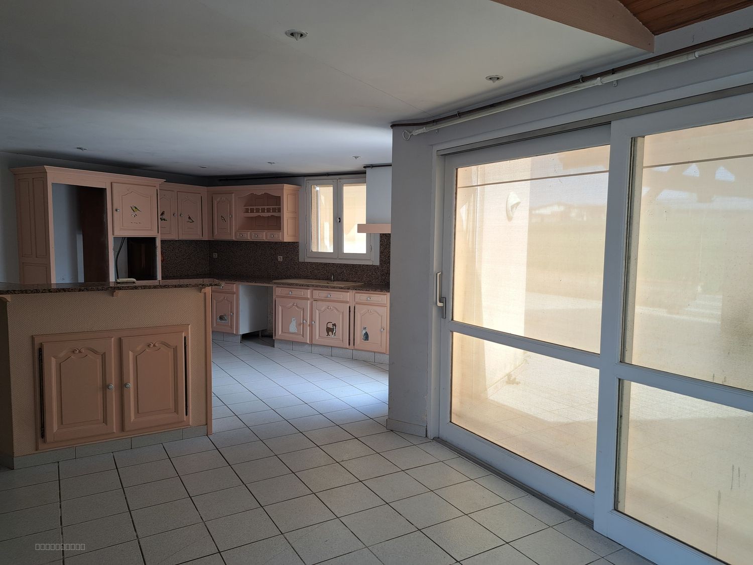 Ensemble immobilier sur 3000 m2 de terrain avec garages ! — photo 10