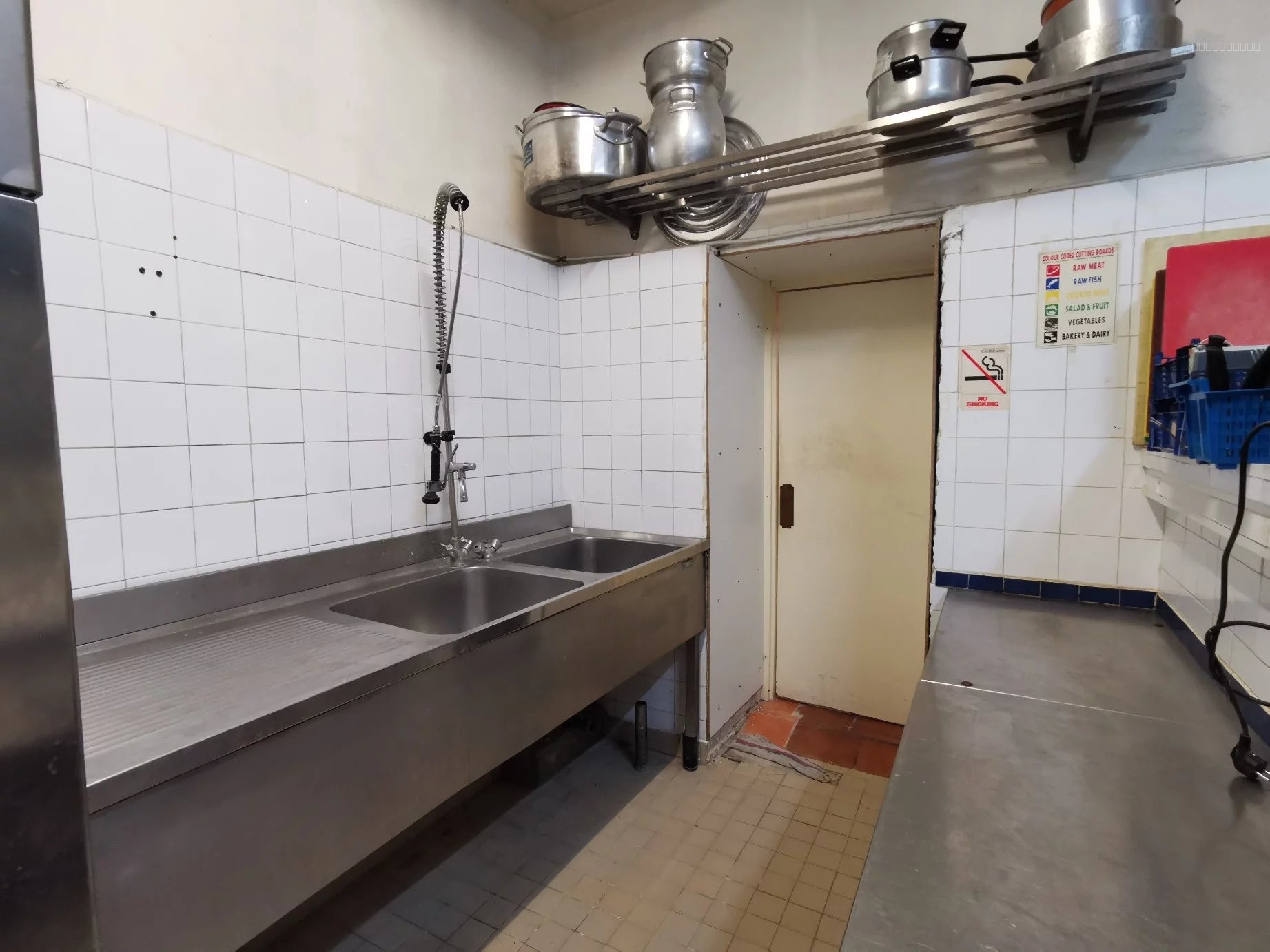 CENTRE DE SAINT MACAIRE - LOCAL PROFESSIONNEL AVEC HABITATION — photo 11