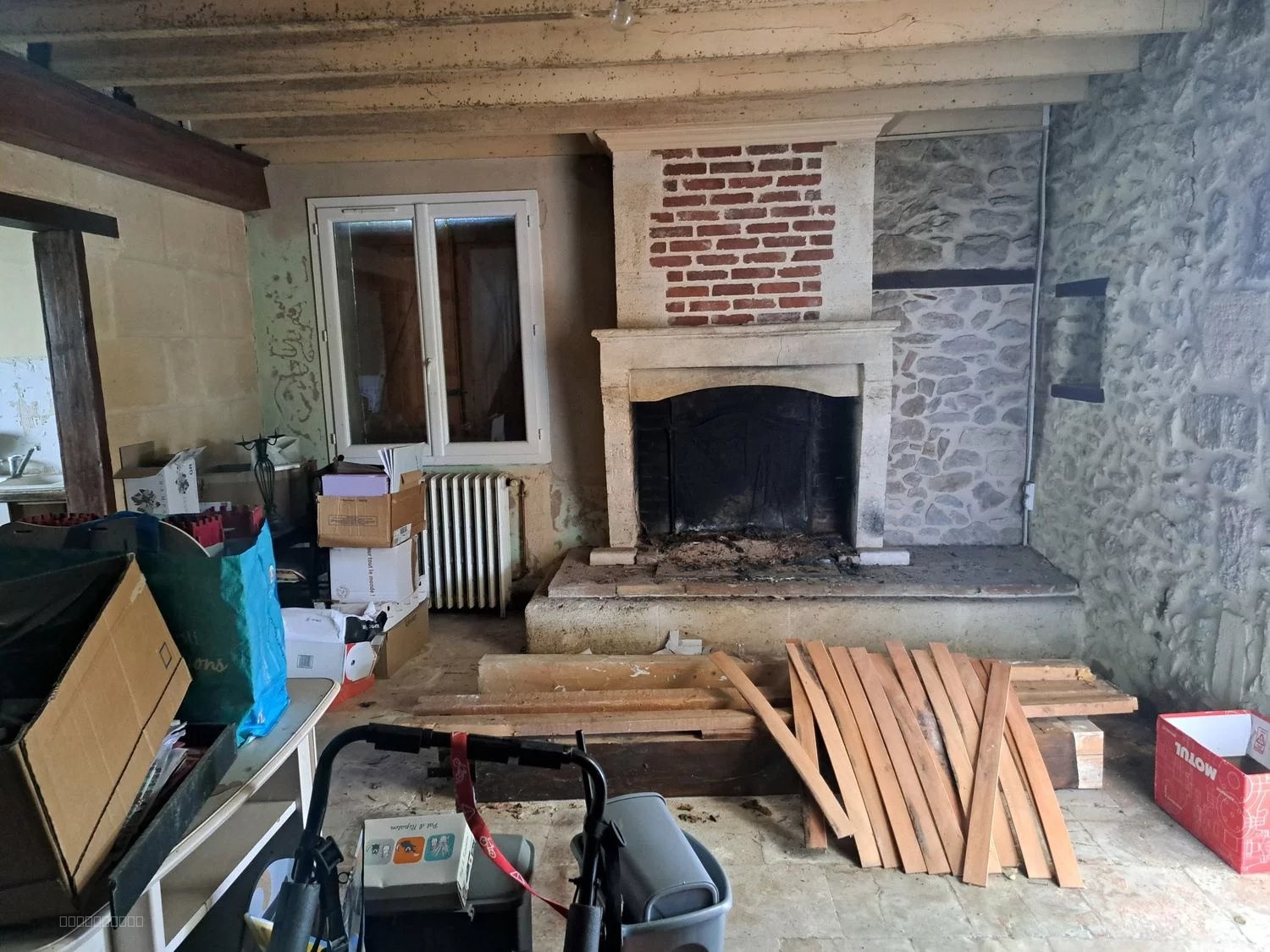 Charmante maison en pierre à rénover avec jardin et grand garage - Réf 90 — photo 4