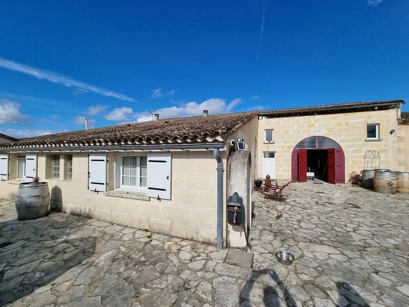 Château viticole en AOC Côtes de Bourg sur 16 hectares - Réf 1029 — photo 16