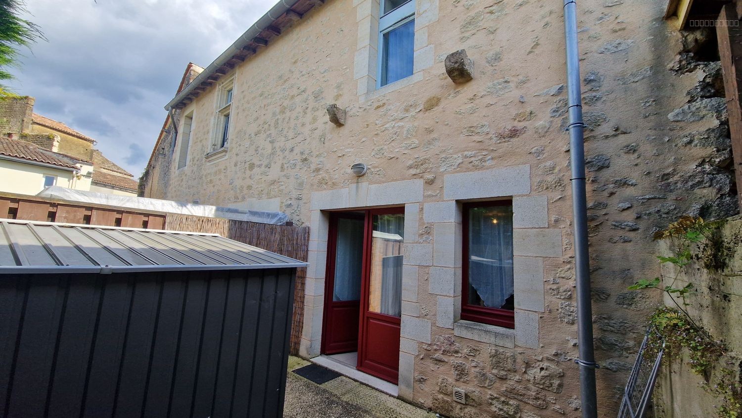 SECTEUR ST LAURENT DU BOIS - MAISON COUP DE COEUR - 3 CHAMBRES - JARDIN — photo 9