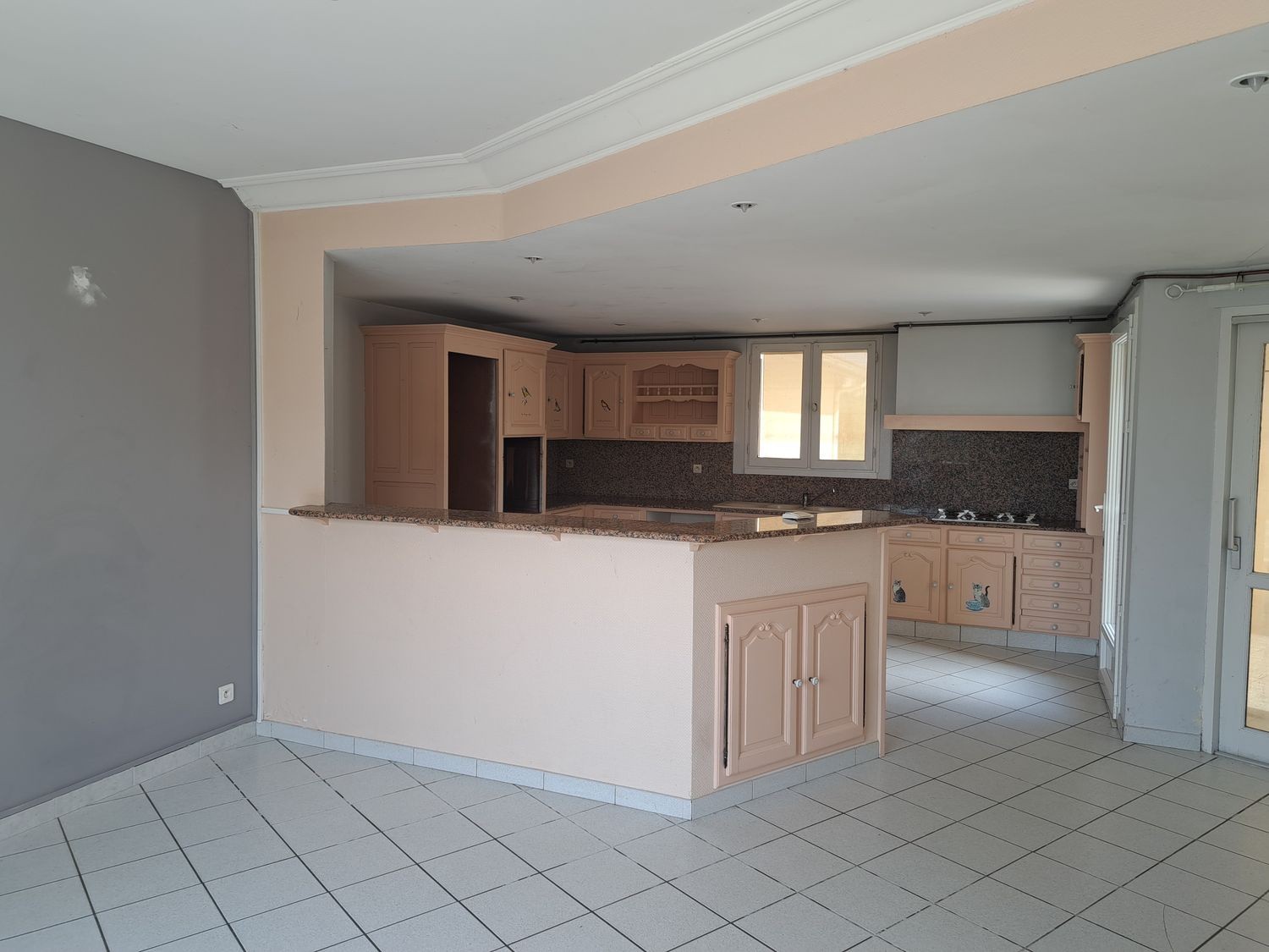 Ensemble immobilier sur 3000 m2 de terrain avec garages ! — photo 8