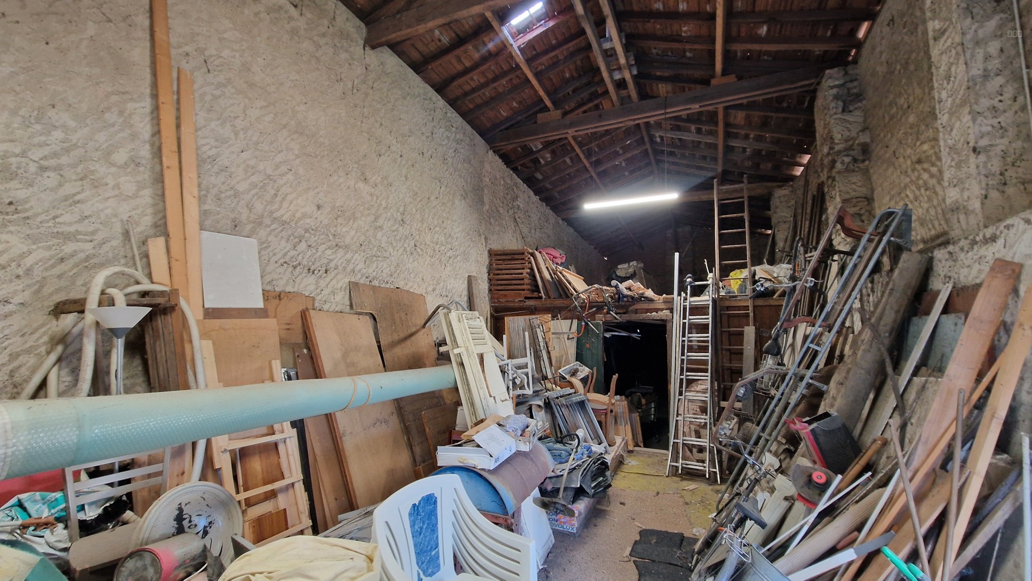 ENSEMBLE IMMOBILIER: MAISON DE MAÎTRE + MAISON T3 + DÉPENDANCE DE 110 M2 — photo 19