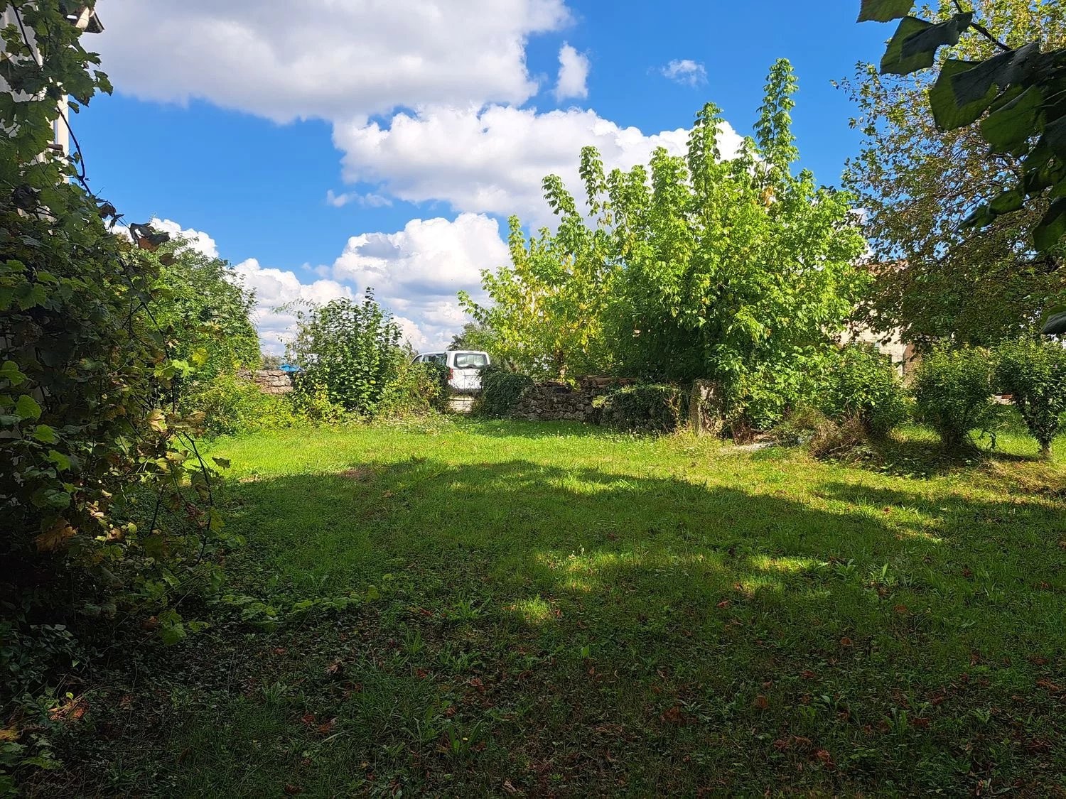 Charmante maison en pierre à rénover avec jardin et grand garage - Réf 90 — photo 3