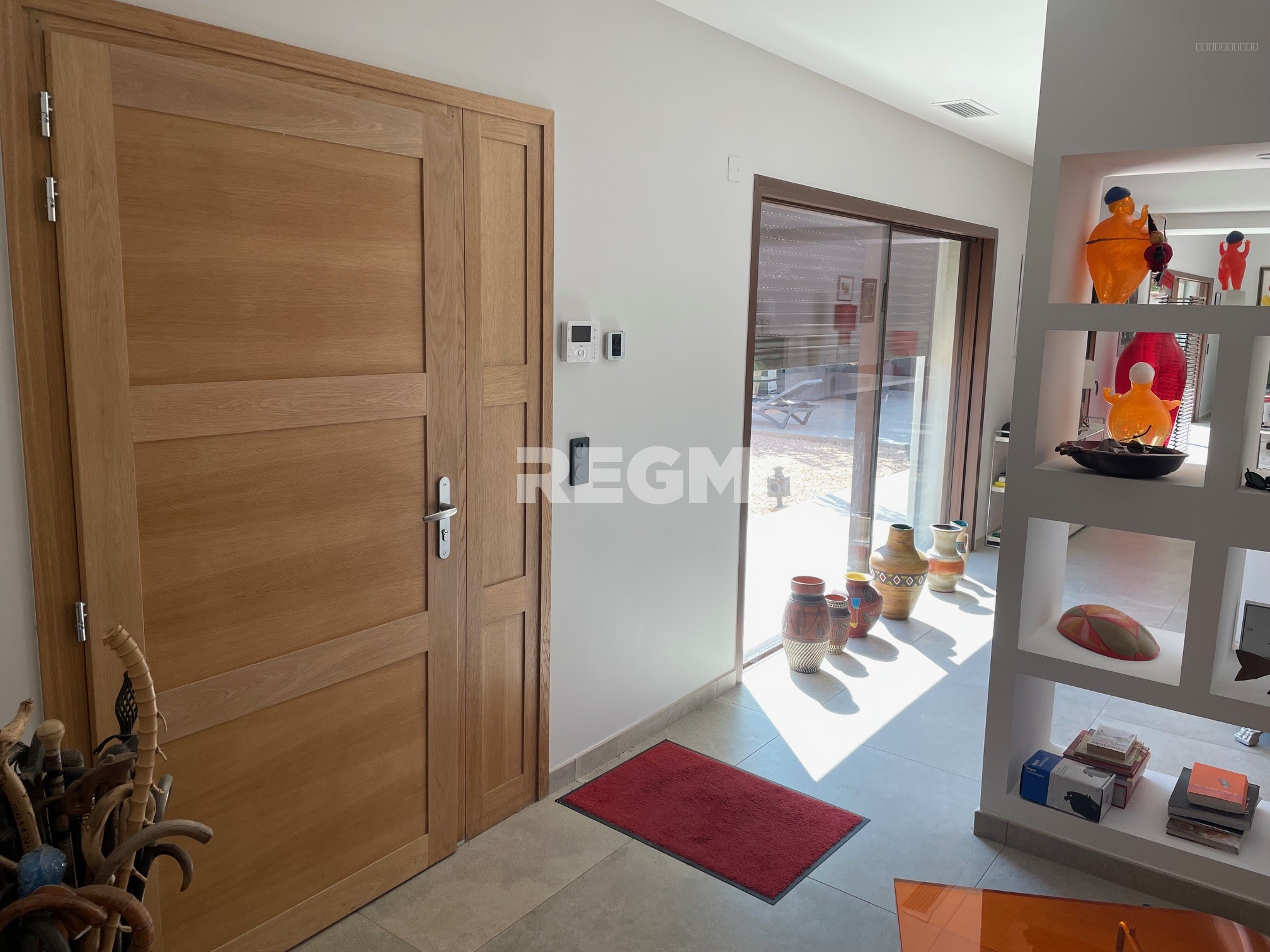À Perpignan, immobilier de luxe : mas ancien superbement  rénové avec piscine  à acheter — photo 9