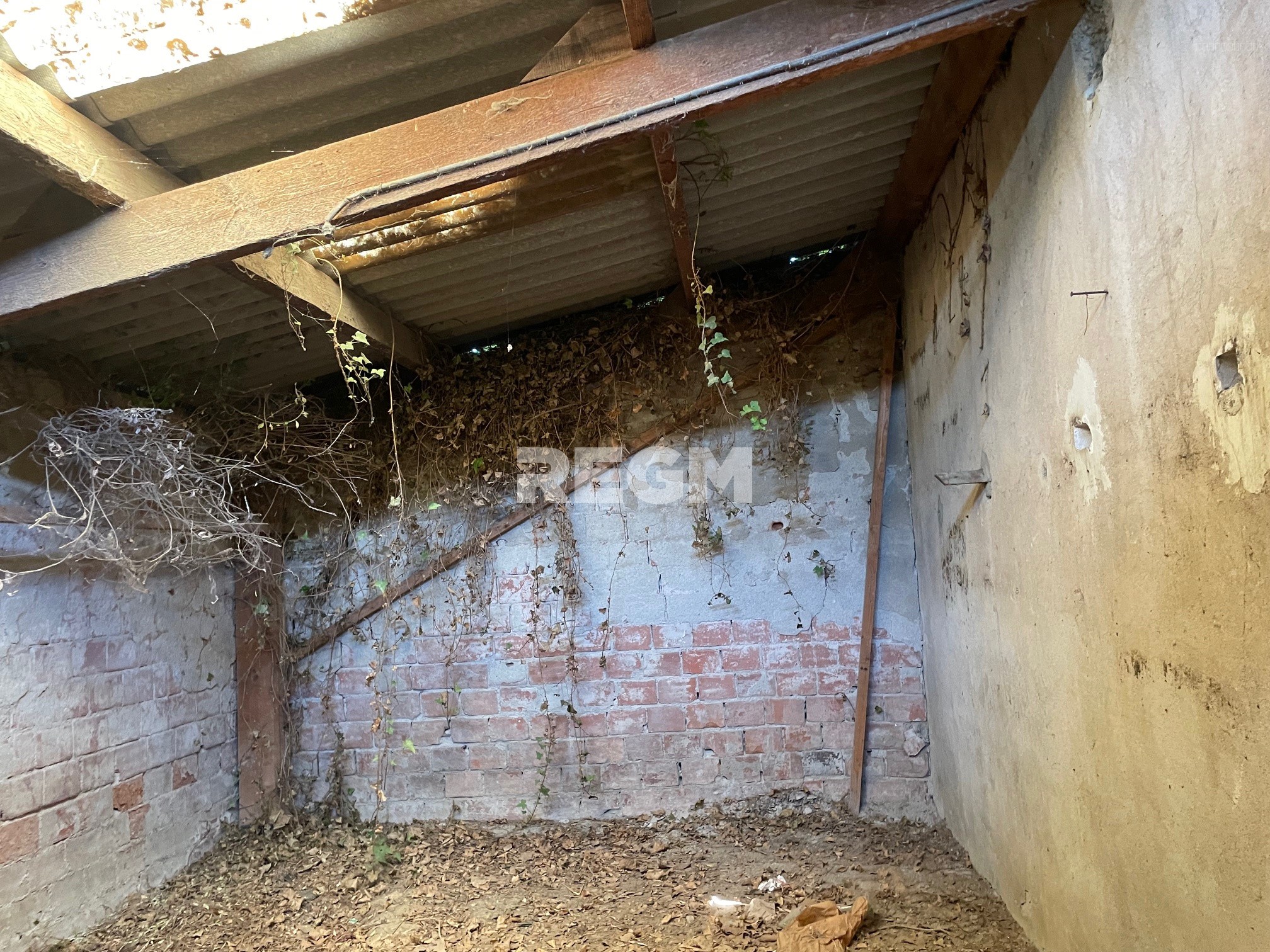Mas ancien à rénover de caractère en vente à Saint-Estève 66240 — photo 7