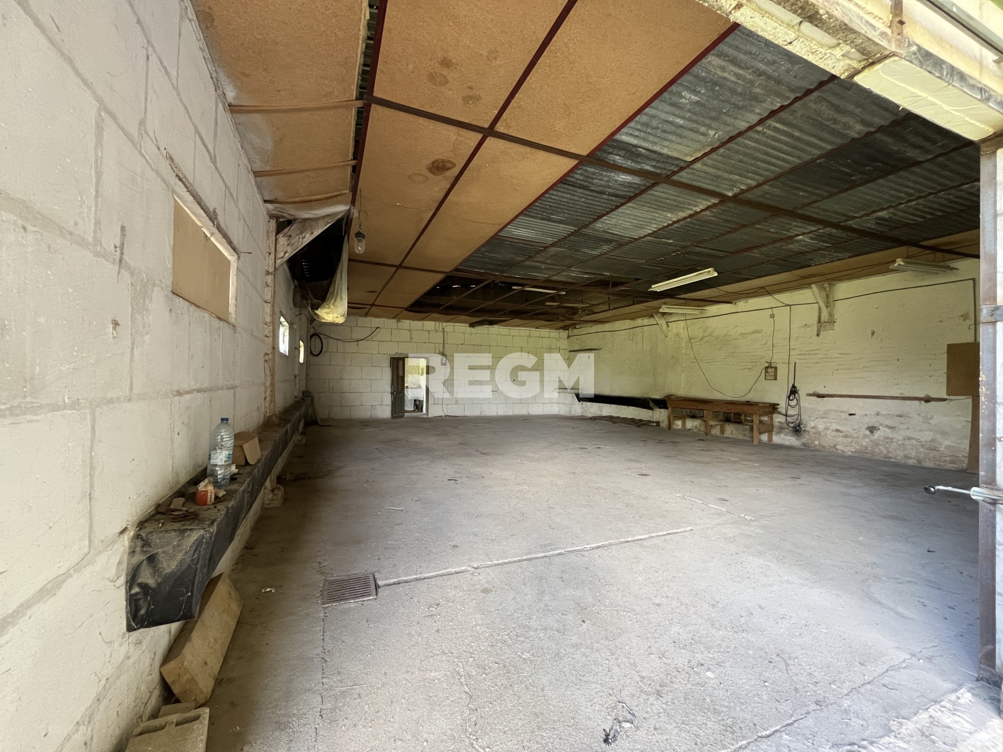 Bel appartement F2 lumineux de 58m2 environ. REZ DE JARDIN, commerces et écoles à pied dans le village. — photo 10