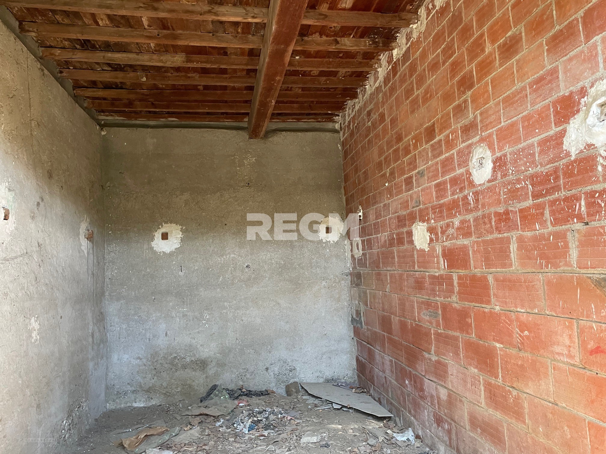 Mas ancien à rénover de caractère en vente à Saint-Estève 66240 — photo 6