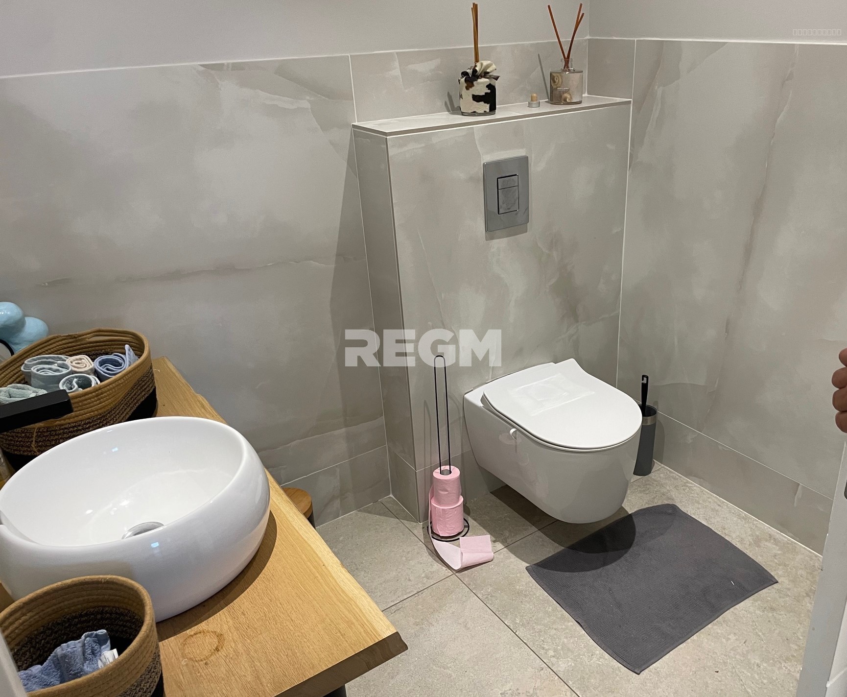 À Perpignan, immobilier de luxe : mas ancien superbement  rénové avec piscine  à acheter — photo 19