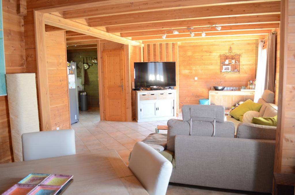 Chalet typique à la Loge des Gardes, station de ski l'hiver et parc de loisirs l'été — photo 10