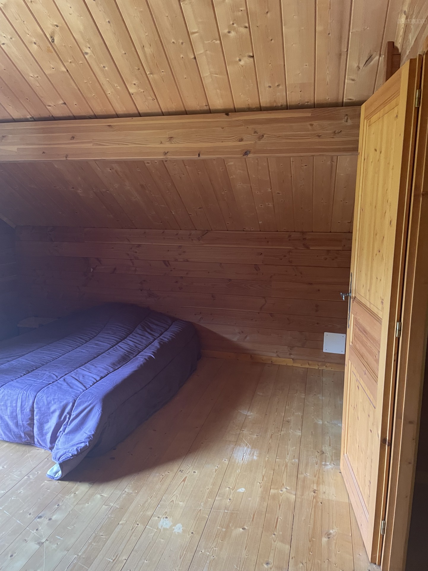 Chalet typique à la Loge des Gardes, station de ski l'hiver et parc de loisirs l'été — photo 15