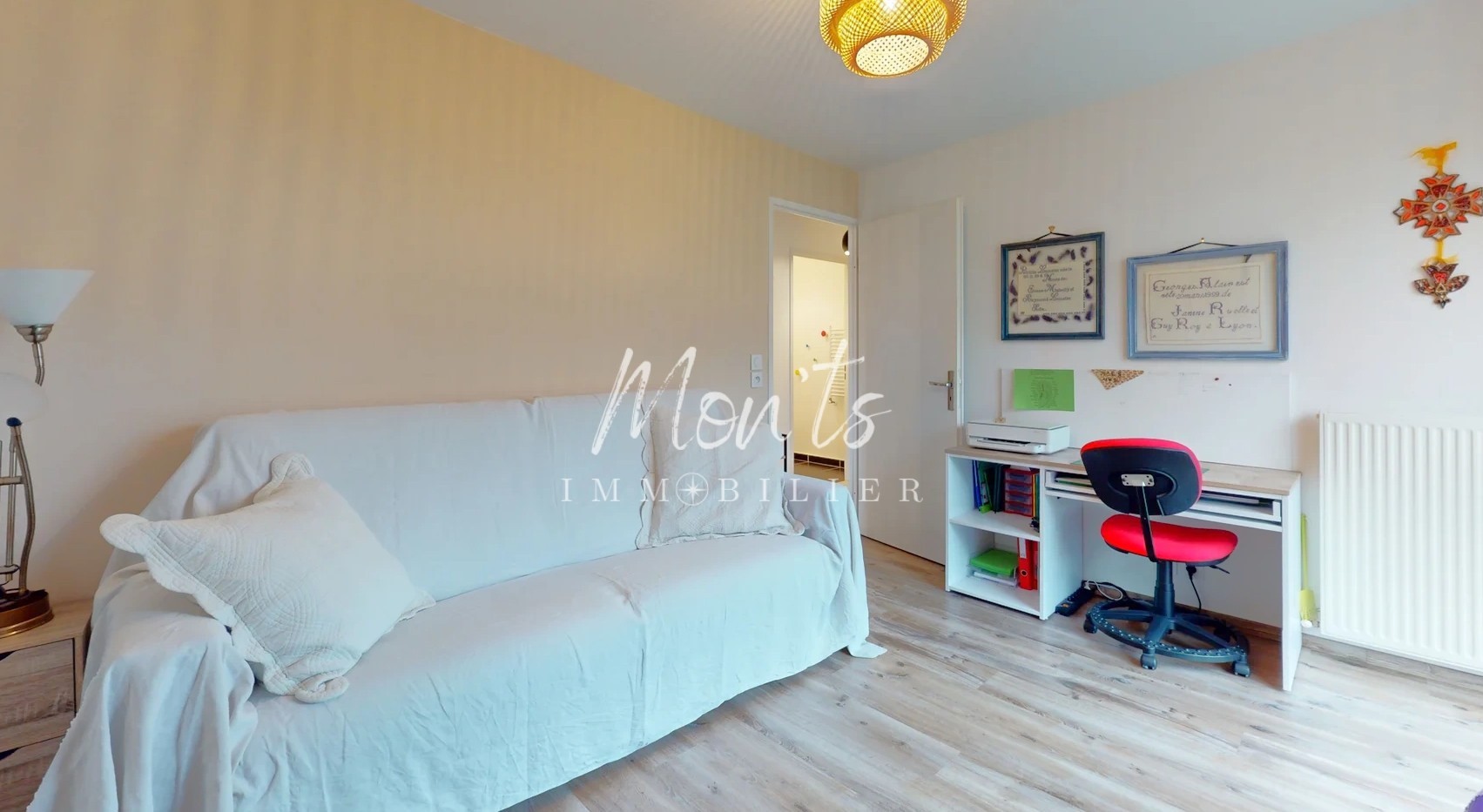 Appartement T4 au dernier étage   Luminosité, espace et sérénité - Chevrier — photo 8
