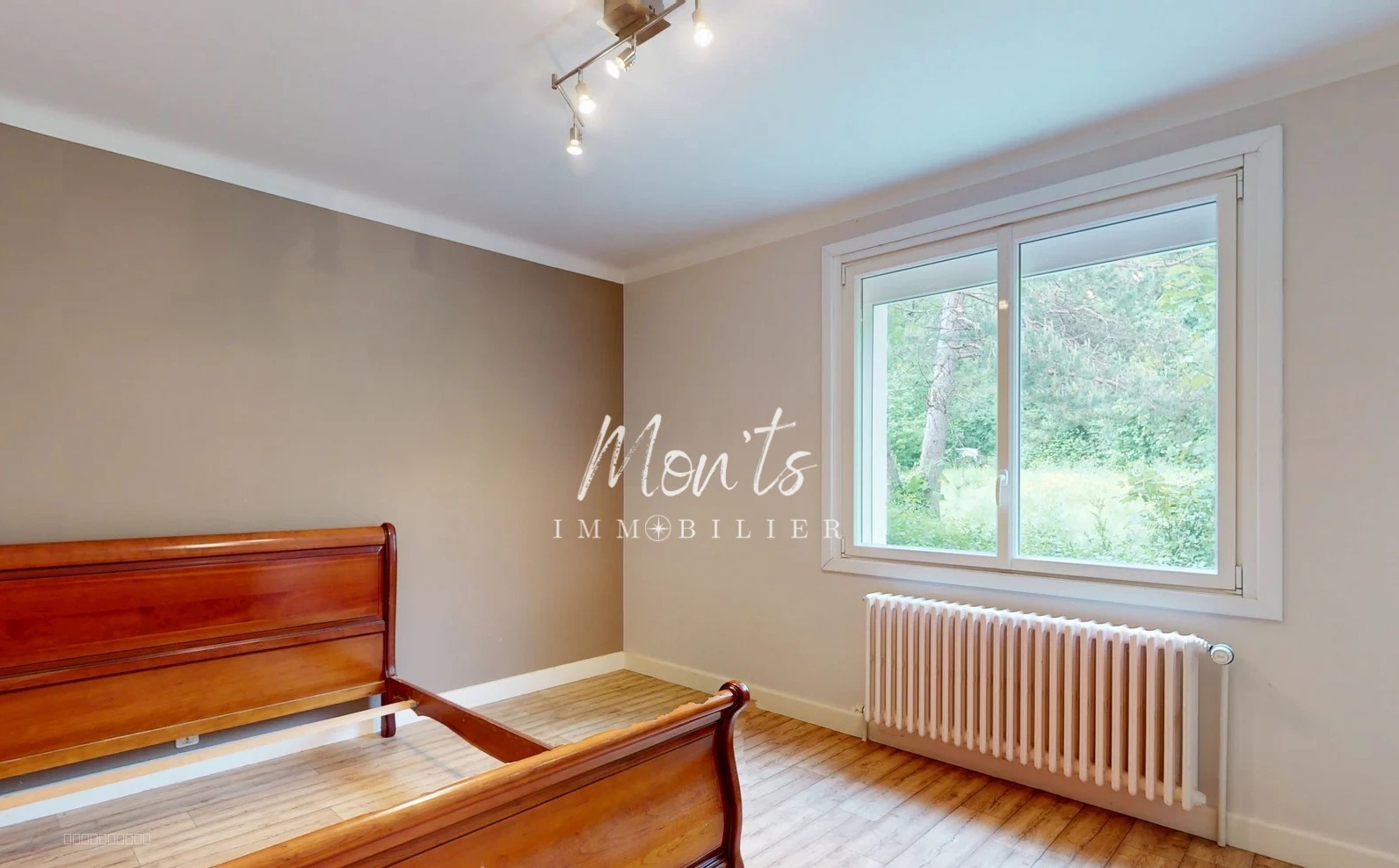 Maison individuelle à vendre - Frangy (74270) - Fort potentiel, volumes généreux et cadre verdoyant. — photo 10
