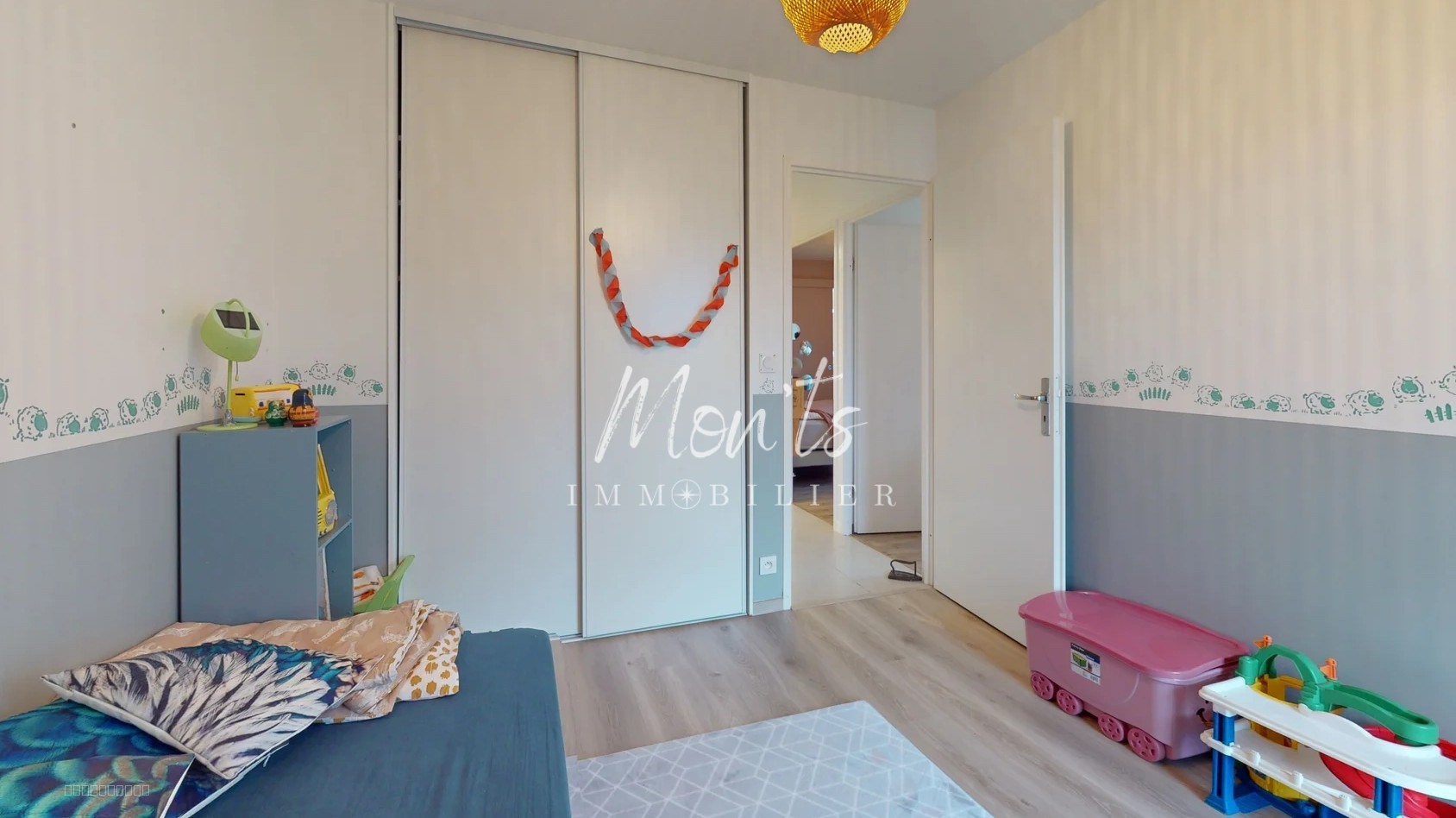 Appartement T4 au dernier étage   Luminosité, espace et sérénité - Chevrier — photo 6