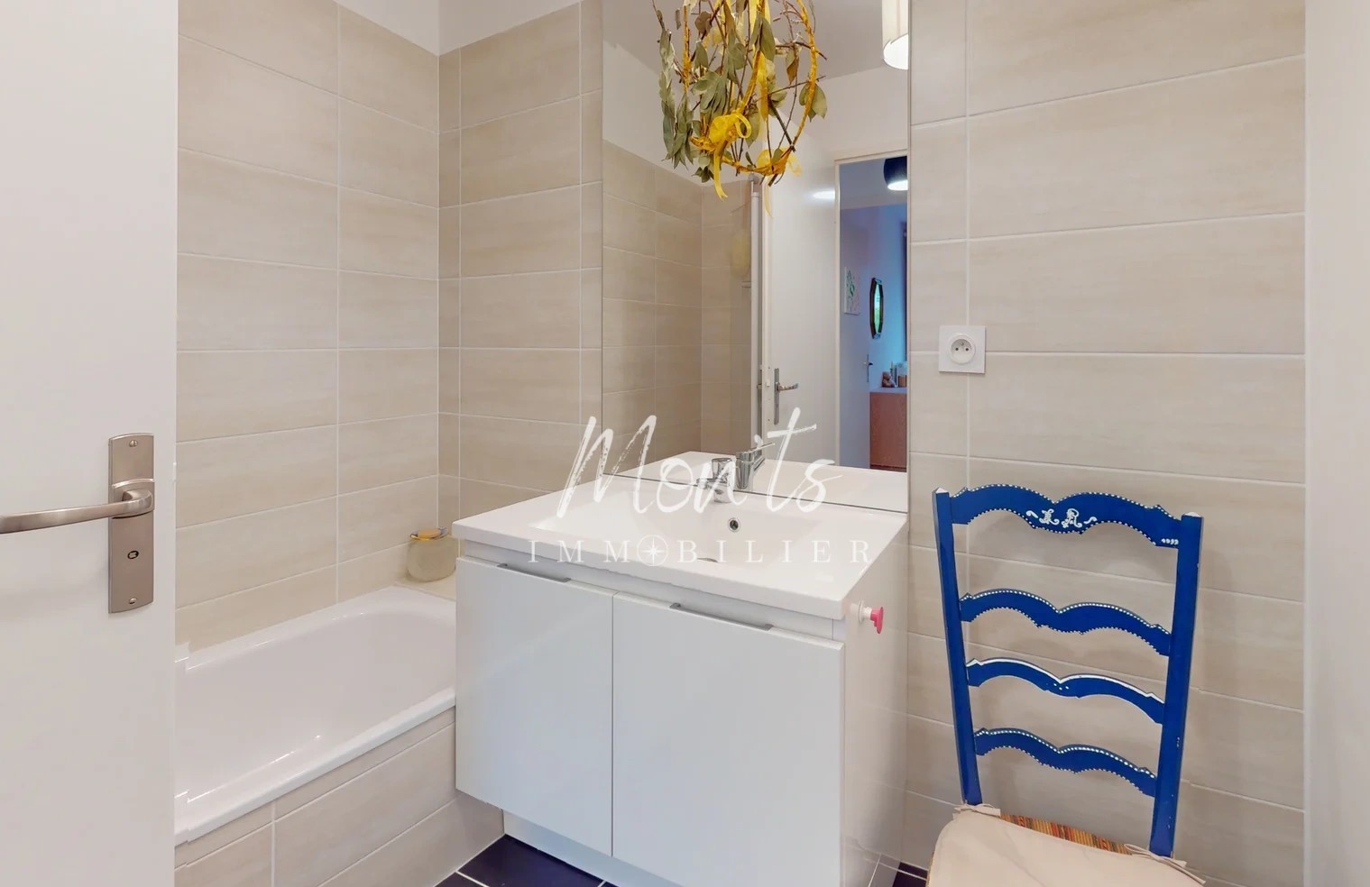 Appartement T4 au dernier étage   Luminosité, espace et sérénité - Chevrier — photo 9
