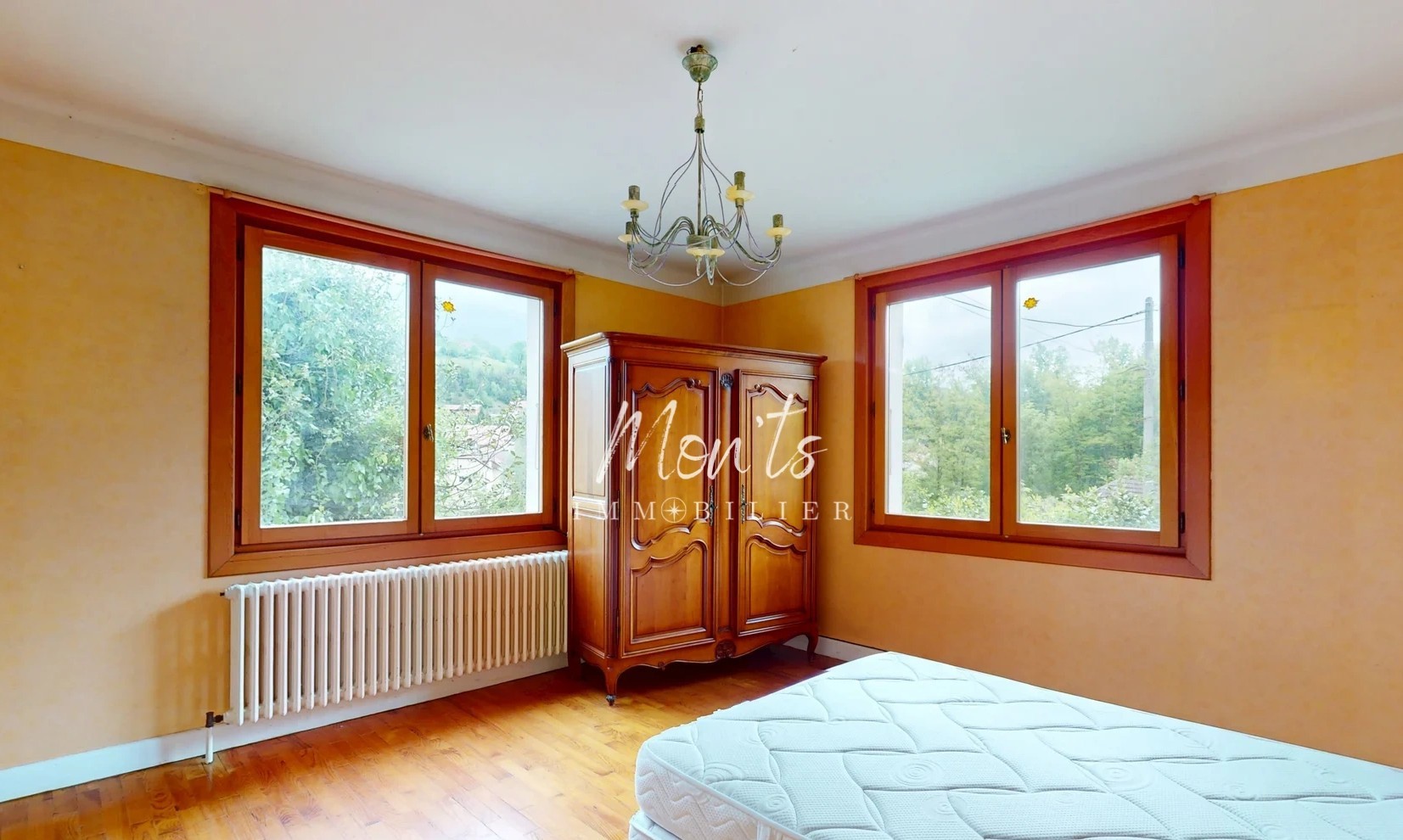 Maison individuelle à vendre - Frangy (74270) - Fort potentiel, volumes généreux et cadre verdoyant. — photo 9