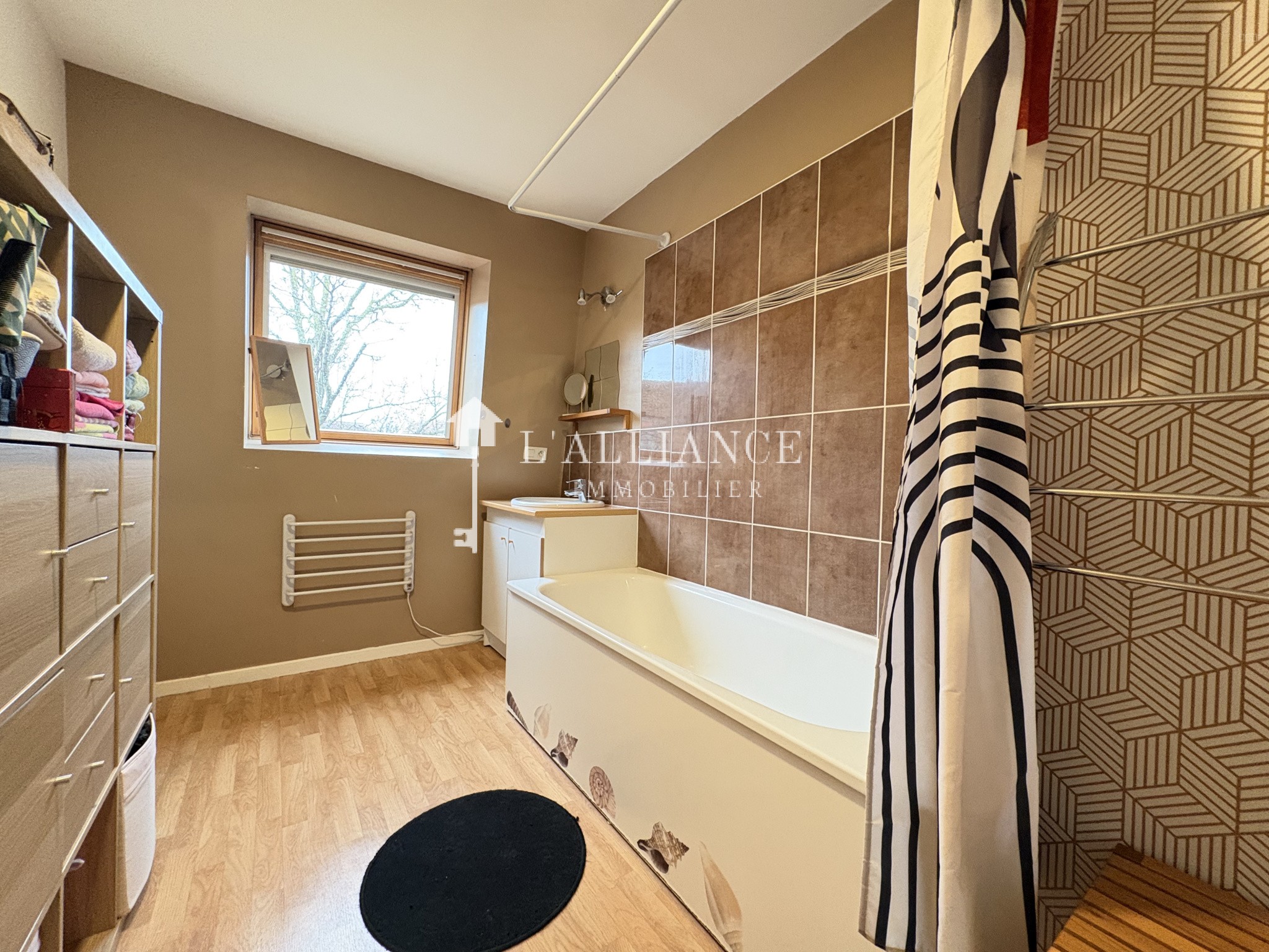 Maison mitoyenne sur la commune de LEZENNES en EXCLUSIVITE chez L'ALLIANCE IMMOBILIER ! — photo 3