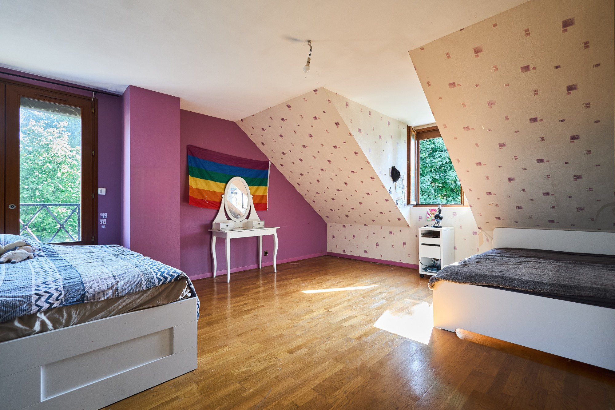 Maison Familiale Lumineuse T9 avec Jardin, Terrasse et Garage à Bezannes. — photo 9