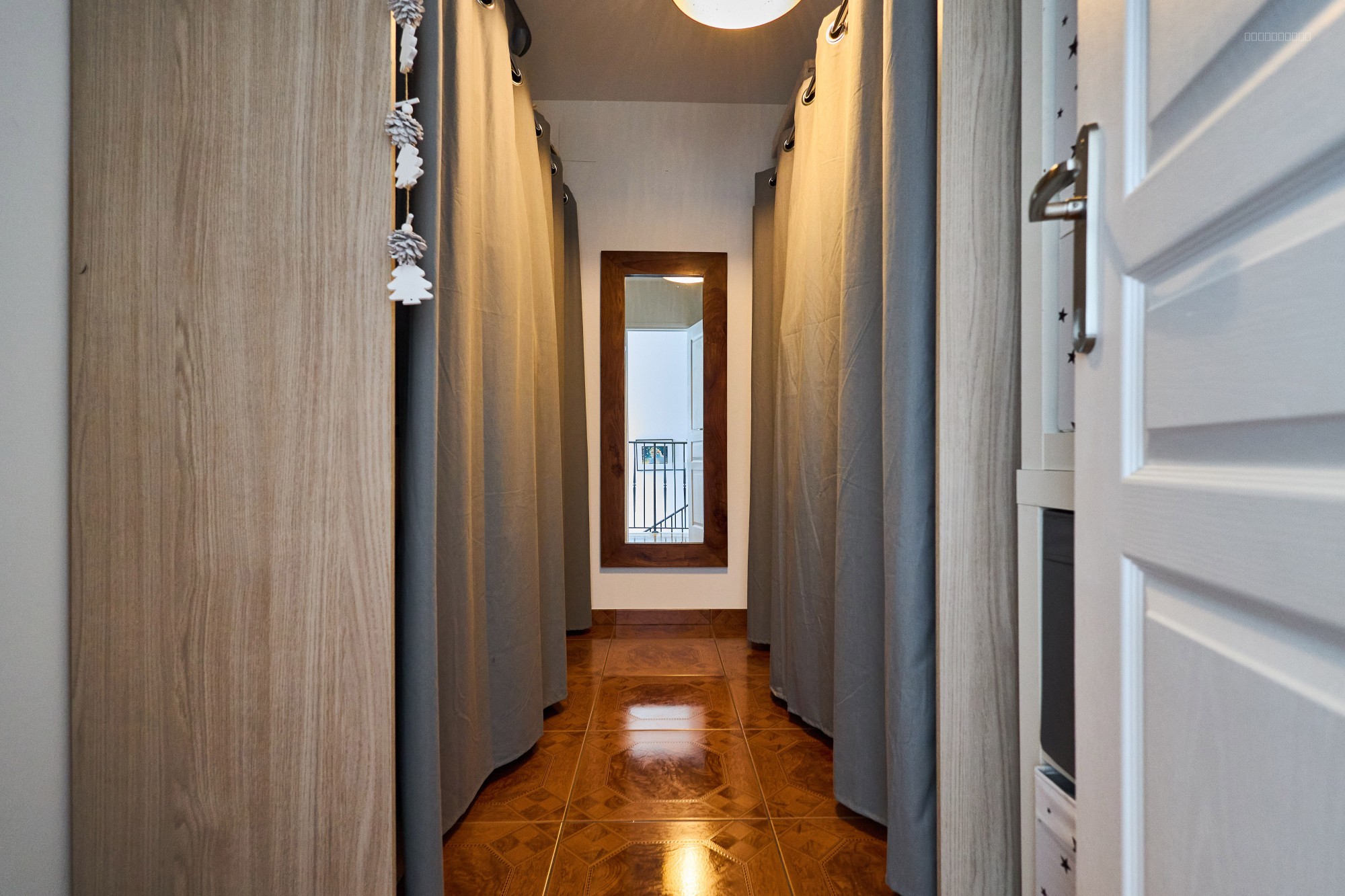 Maison Familiale Ensoleillée T8 avec Jardin, Terrasse et Garage à Reims — photo 17