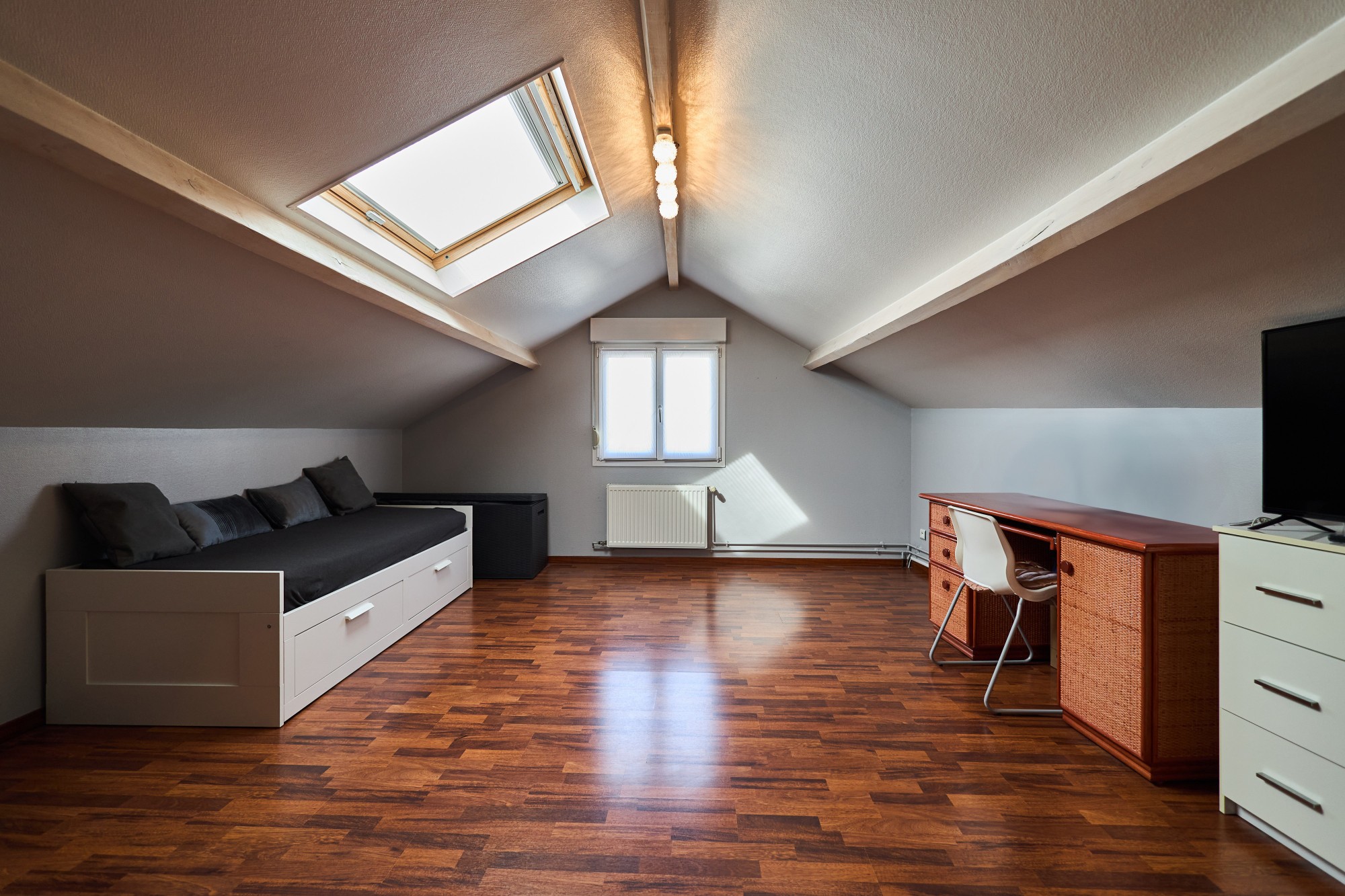 EN EXCLUSIVITÉ : Maison Familiale Lumineuse T5 avec Jardin, Terrasse, Garage   GUEUX 51390 — photo 10