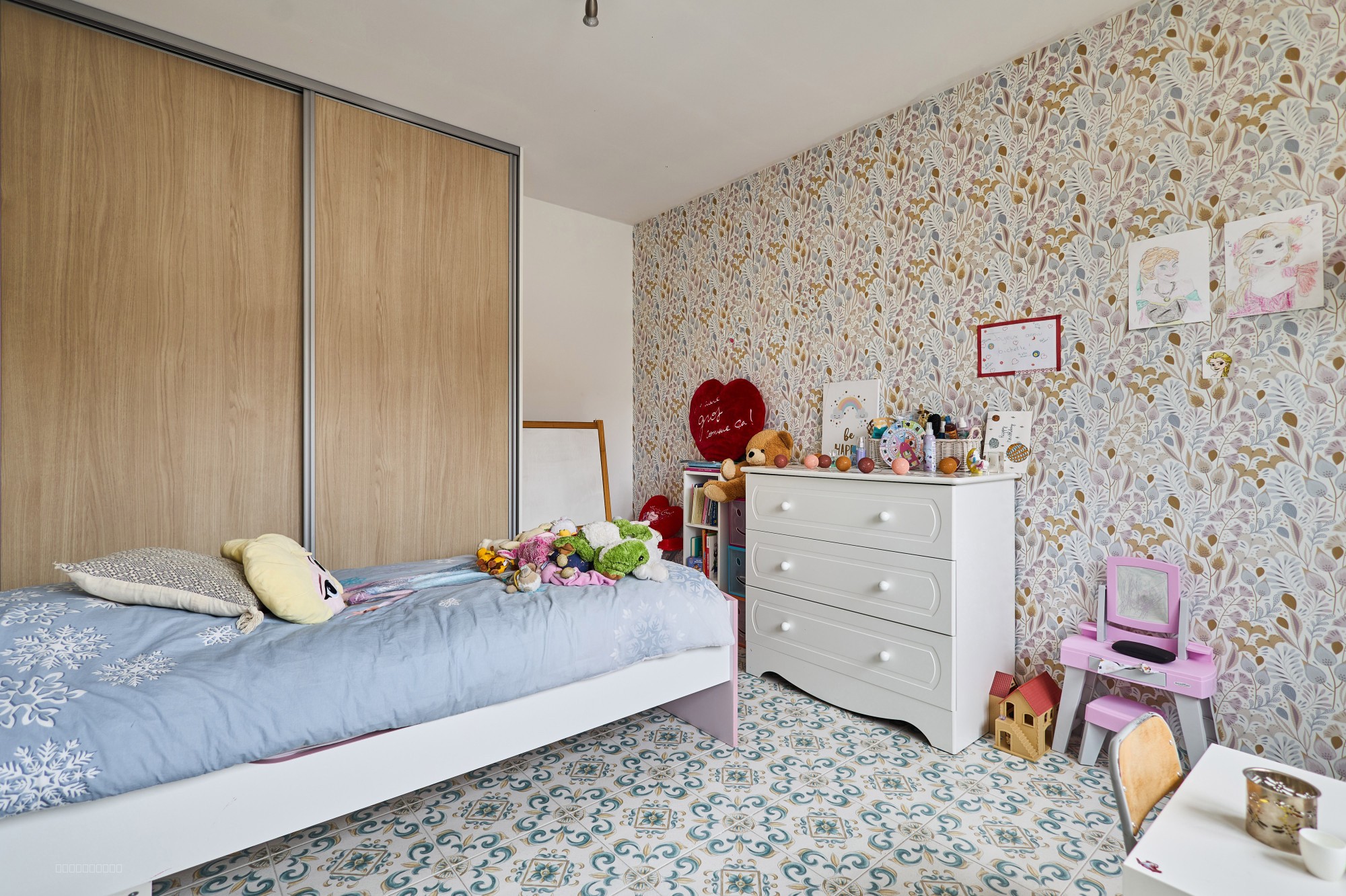 Maison Familiale Ensoleillée T8 avec Jardin, Terrasse et Garage à Reims — photo 16