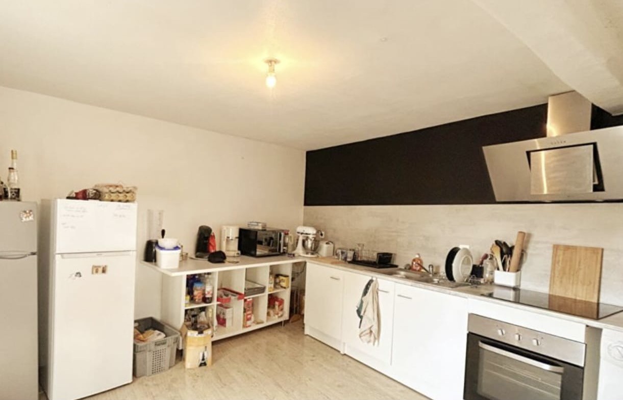 MURS COMMERCIAUX + APPARTEMENT T-4   REUIL (51), À DEUX PAS D’ÉPERNAY — photo 3