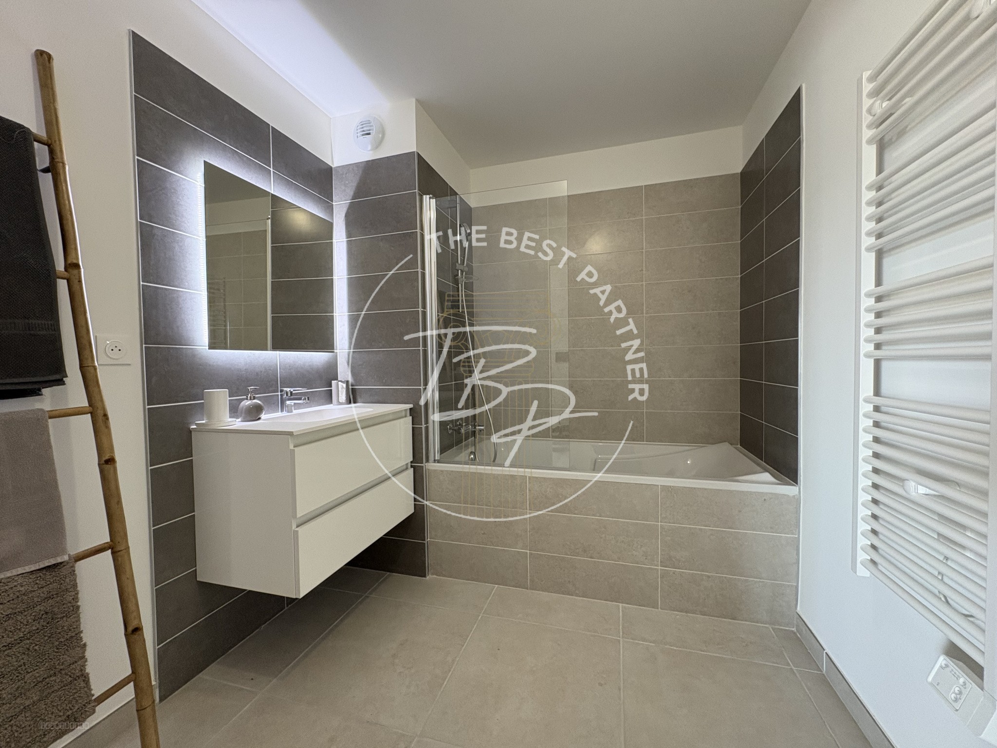 Charmant T3 de 65,9 m2 à Sauvian avec salle de bain moderne — photo 8