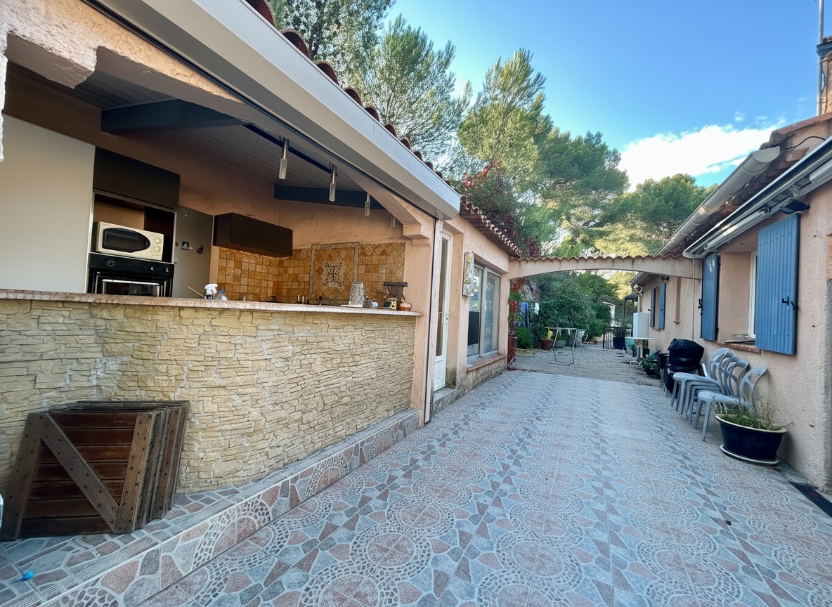 Maison avec dépendance, piscine et pinède à Septèmes-les-Vallons — photo 6