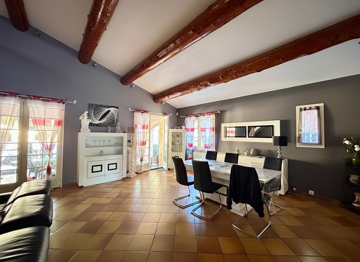 Maison avec dépendance, piscine et pinède à Septèmes-les-Vallons — photo 16