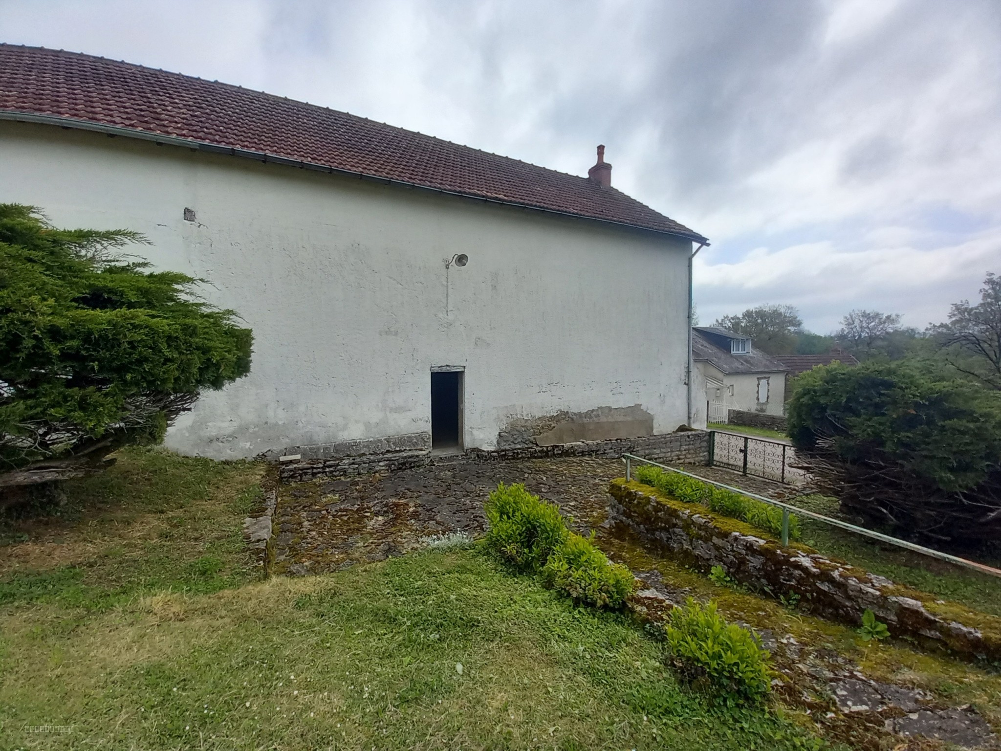 Ensemble Maison et grange BICHES 58110 — photo 4
